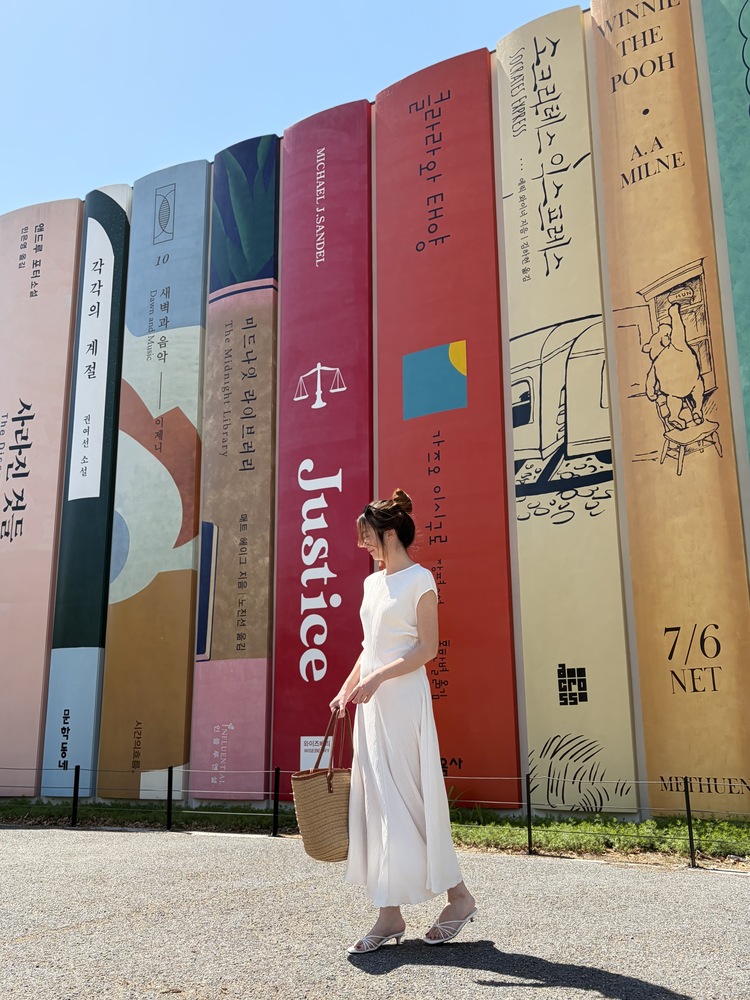 Elea Ribbed Flowy Dress (Ivory)