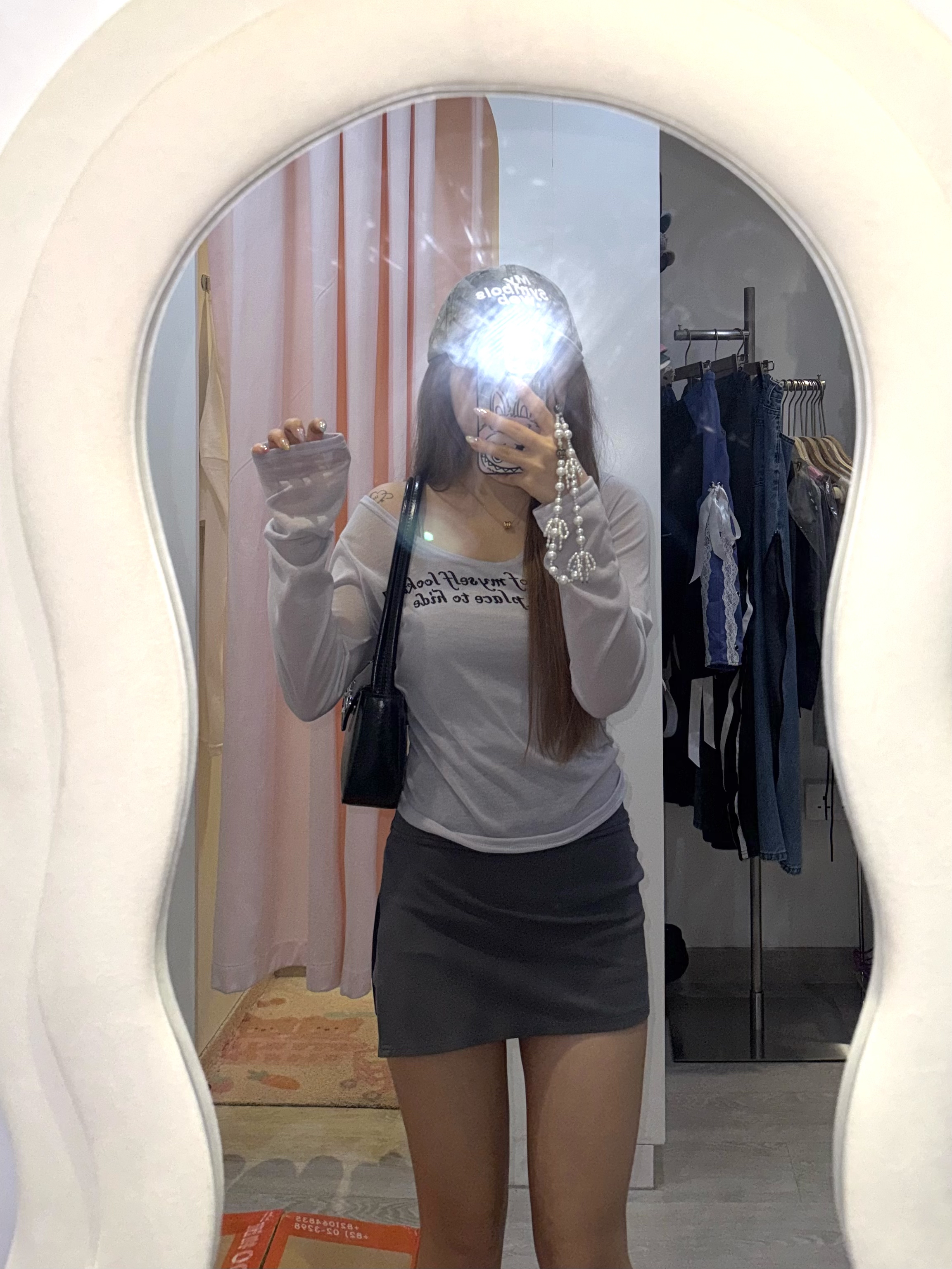 已售罄❌韓國斜膊字母透透長袖TOP