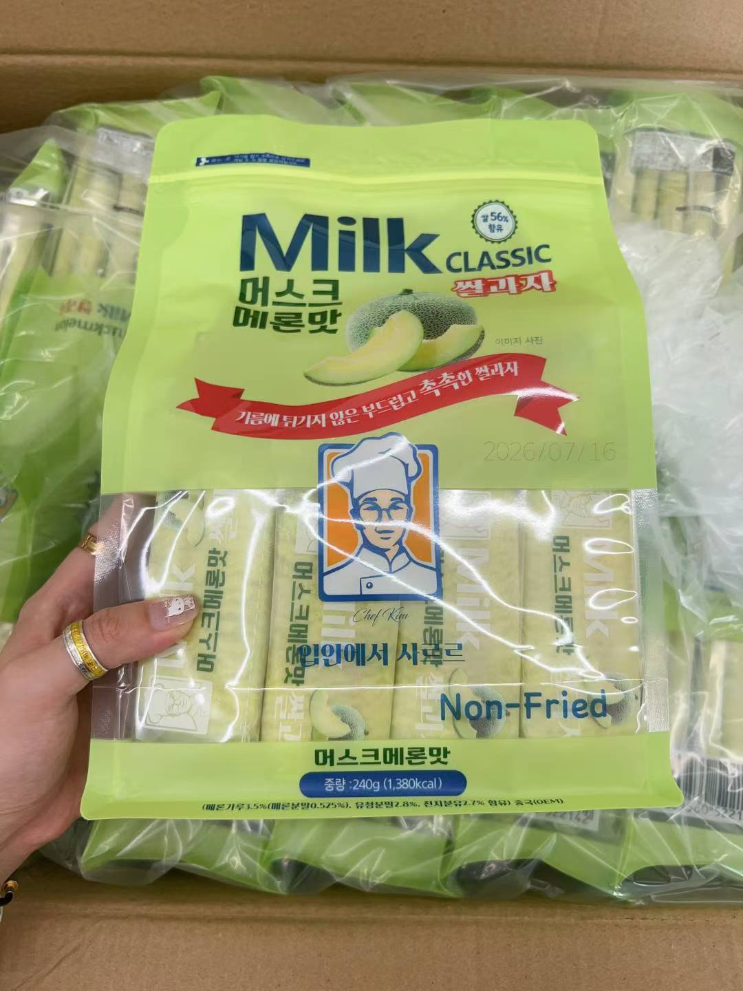 韓國 Milk Classic 哈密瓜口味夾心餅乾