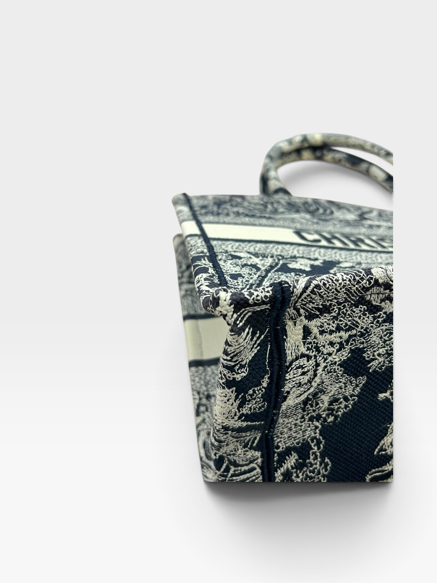 Pre-Owned DIOR Book Tote / Product Code: 082901