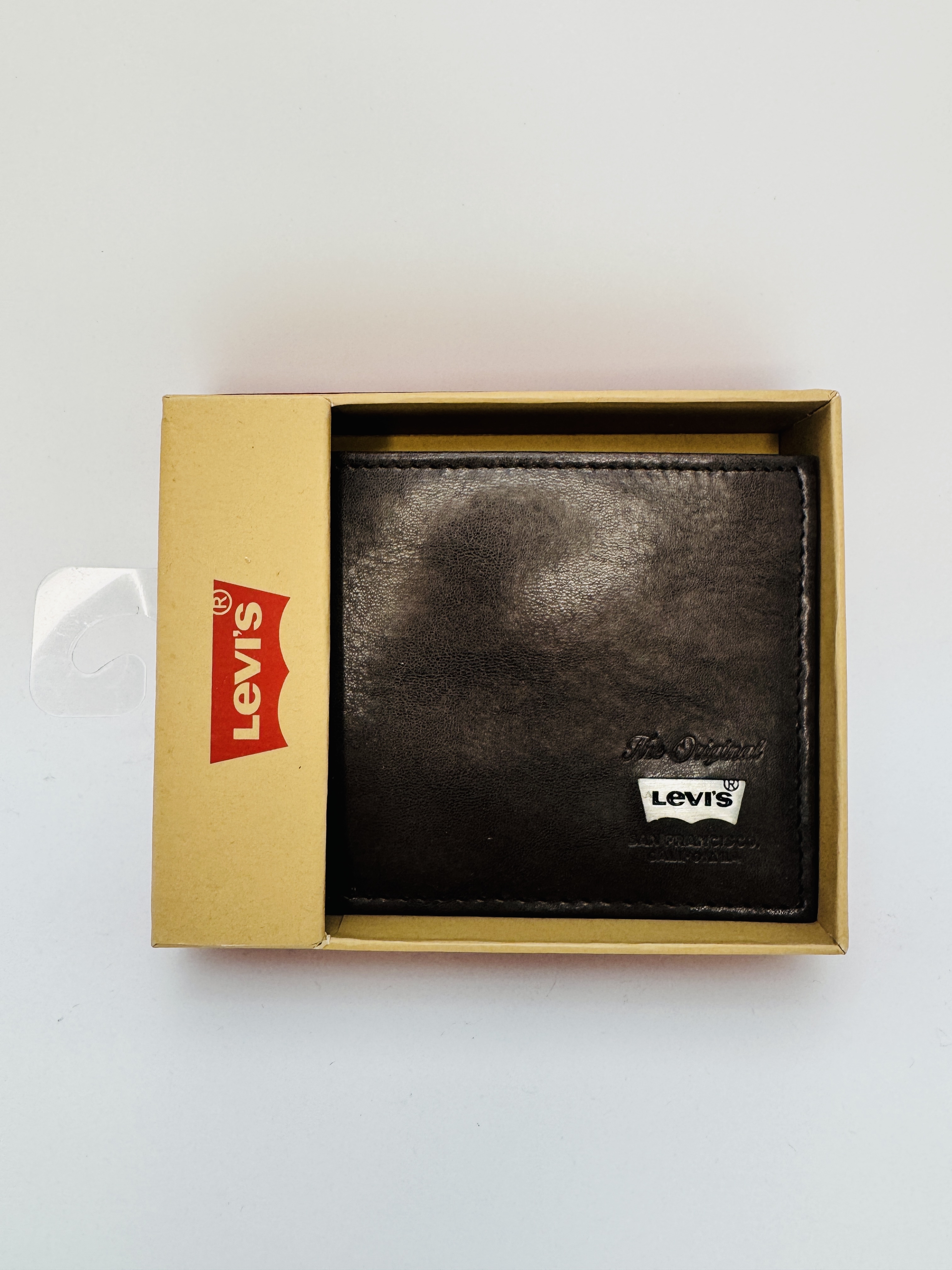 Levi’s深啡色皮銀包 (香港現貨)