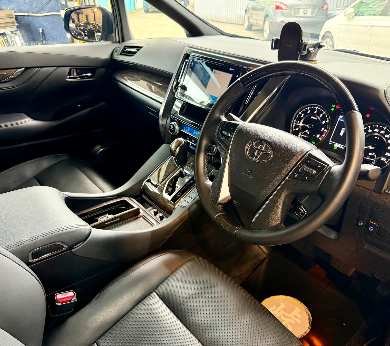 Toyota Alphard 3.5 Facelift Executive Lounge 2019