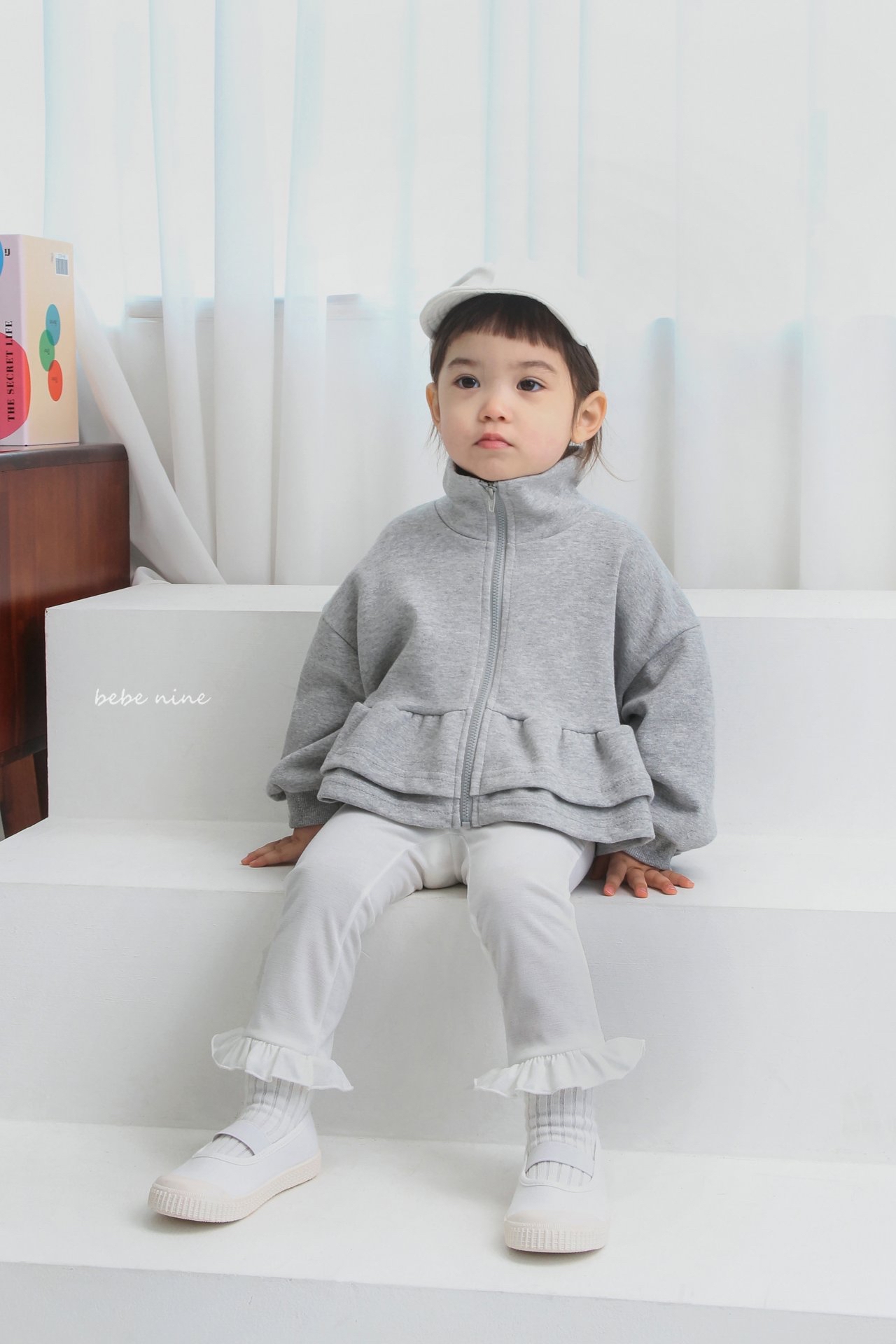 🌸預訂 韓國直送🌸🇰🇷Bebenine兩色時尚荷葉邊緊身褲