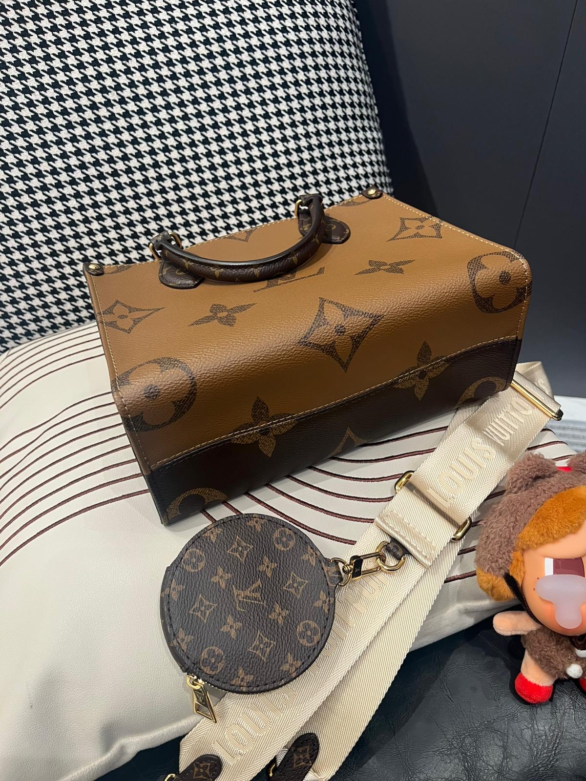 未使用品 Lv On The Go PM M46373 Monogram Reverse 100%Authentic, Unised ✅Coin purse ✅nfc✅dust bag ✅可調節肩帶✅box