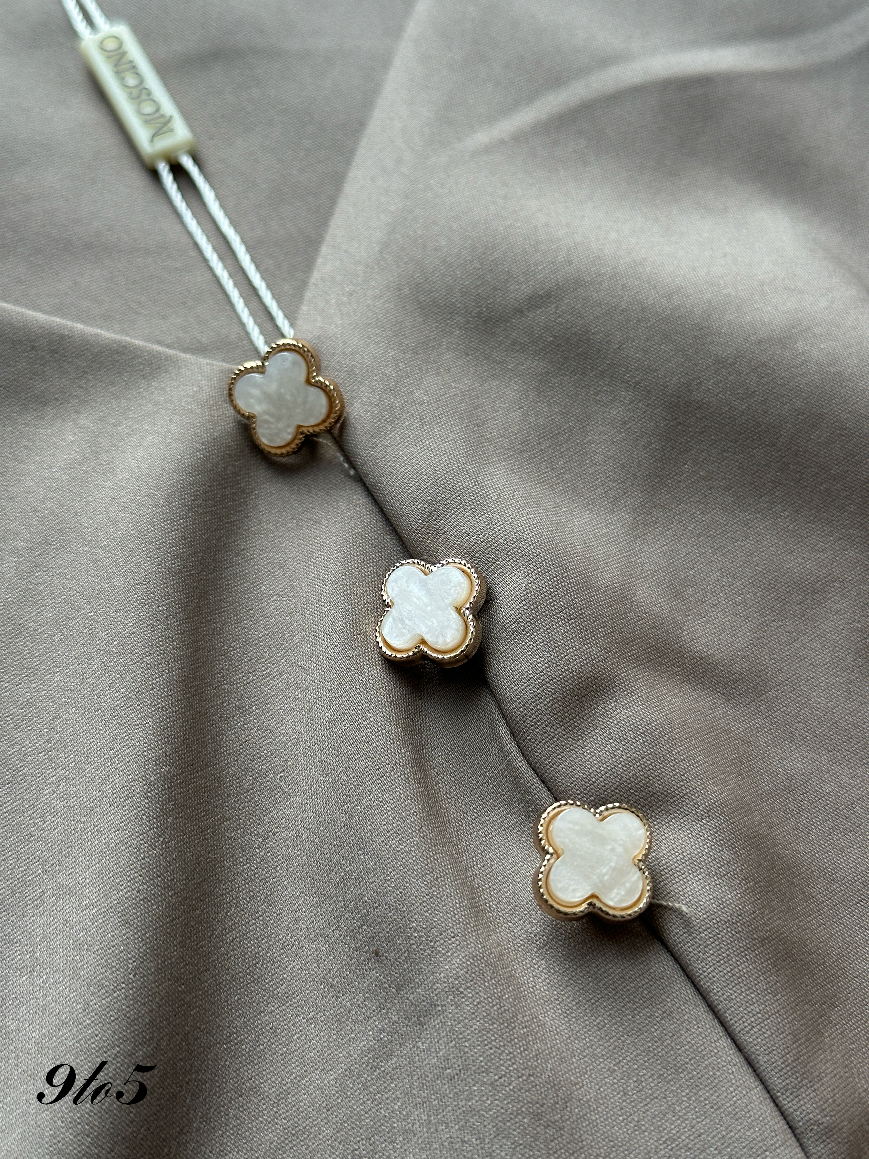 T4117 Puff Sleeve V Neck Top - 3 Colors 