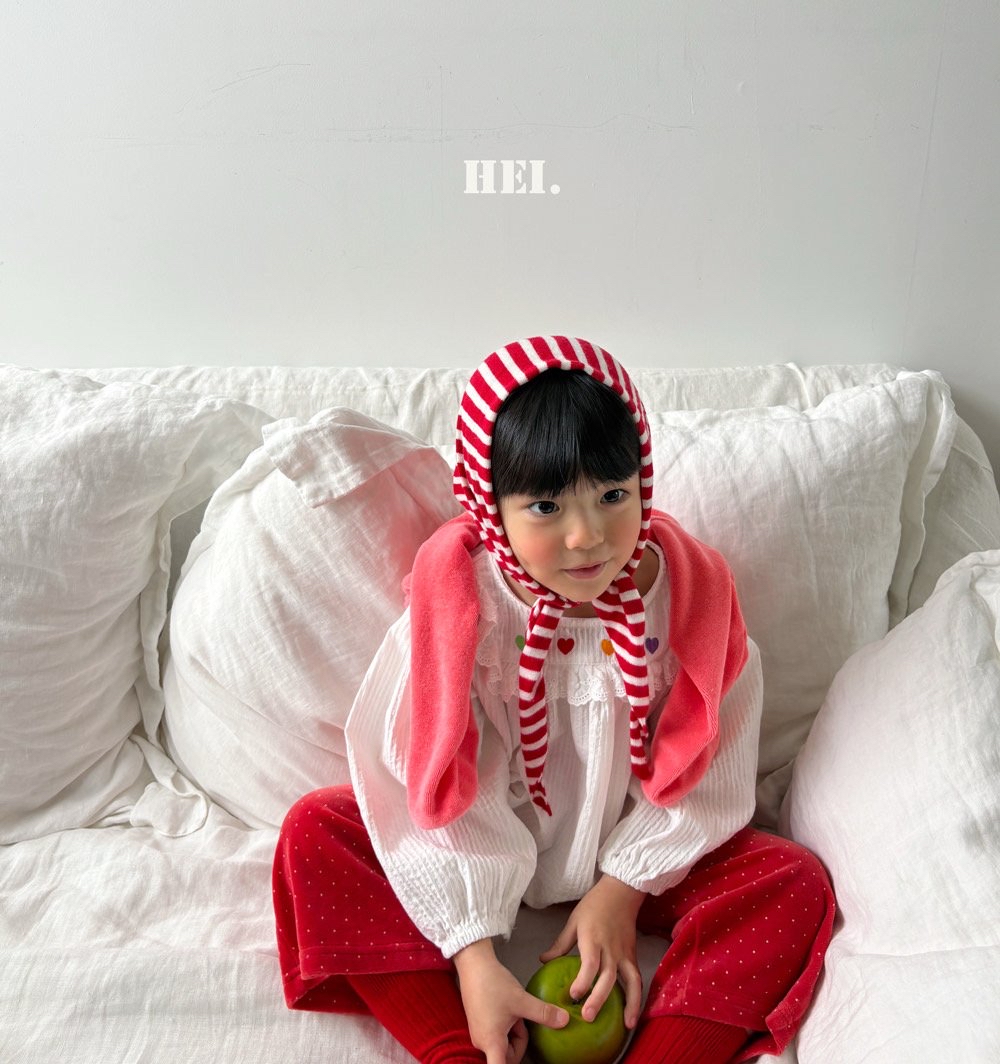 Hei | Heart Blouse