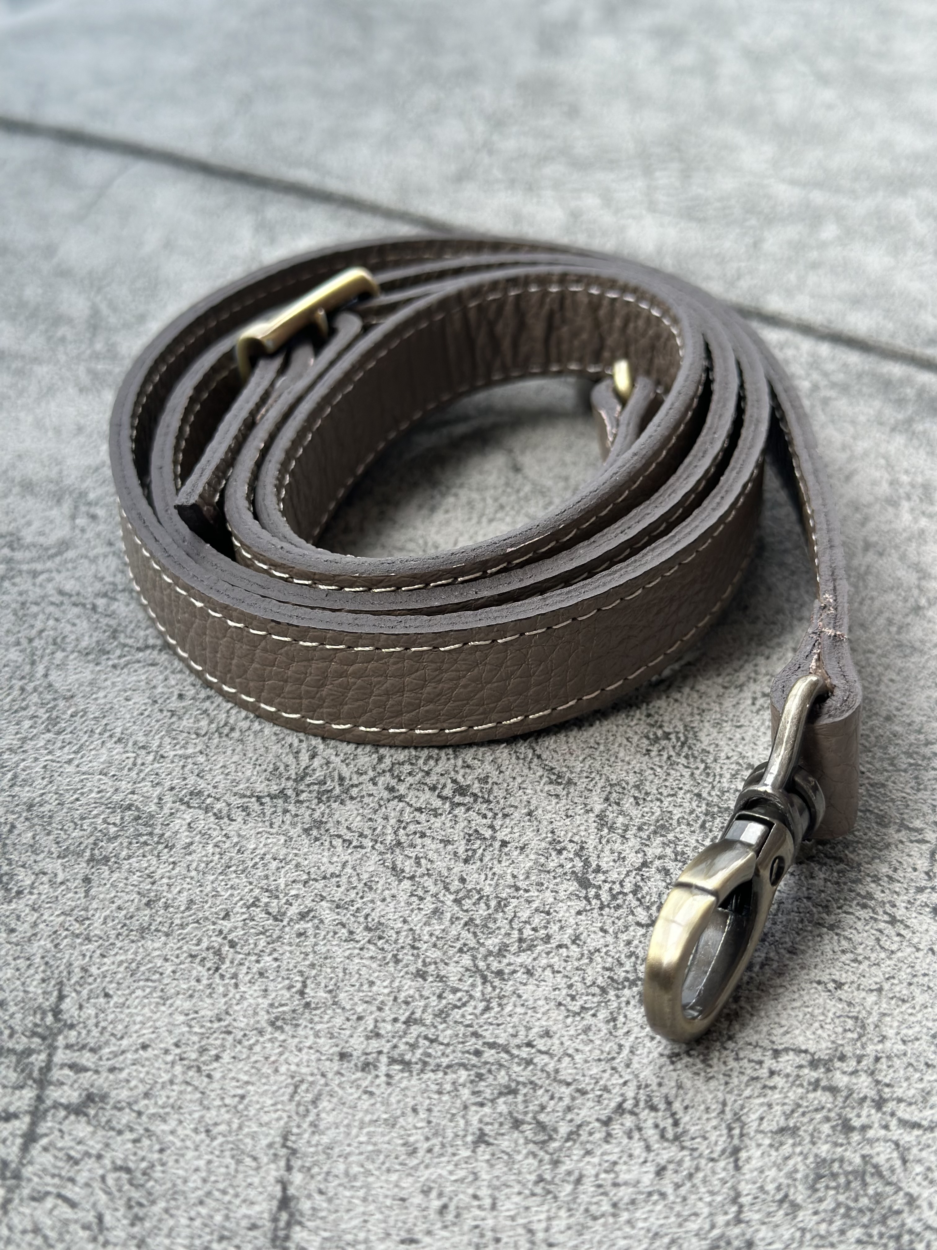 K31 土耳其真皮地氈手袋（大象灰）