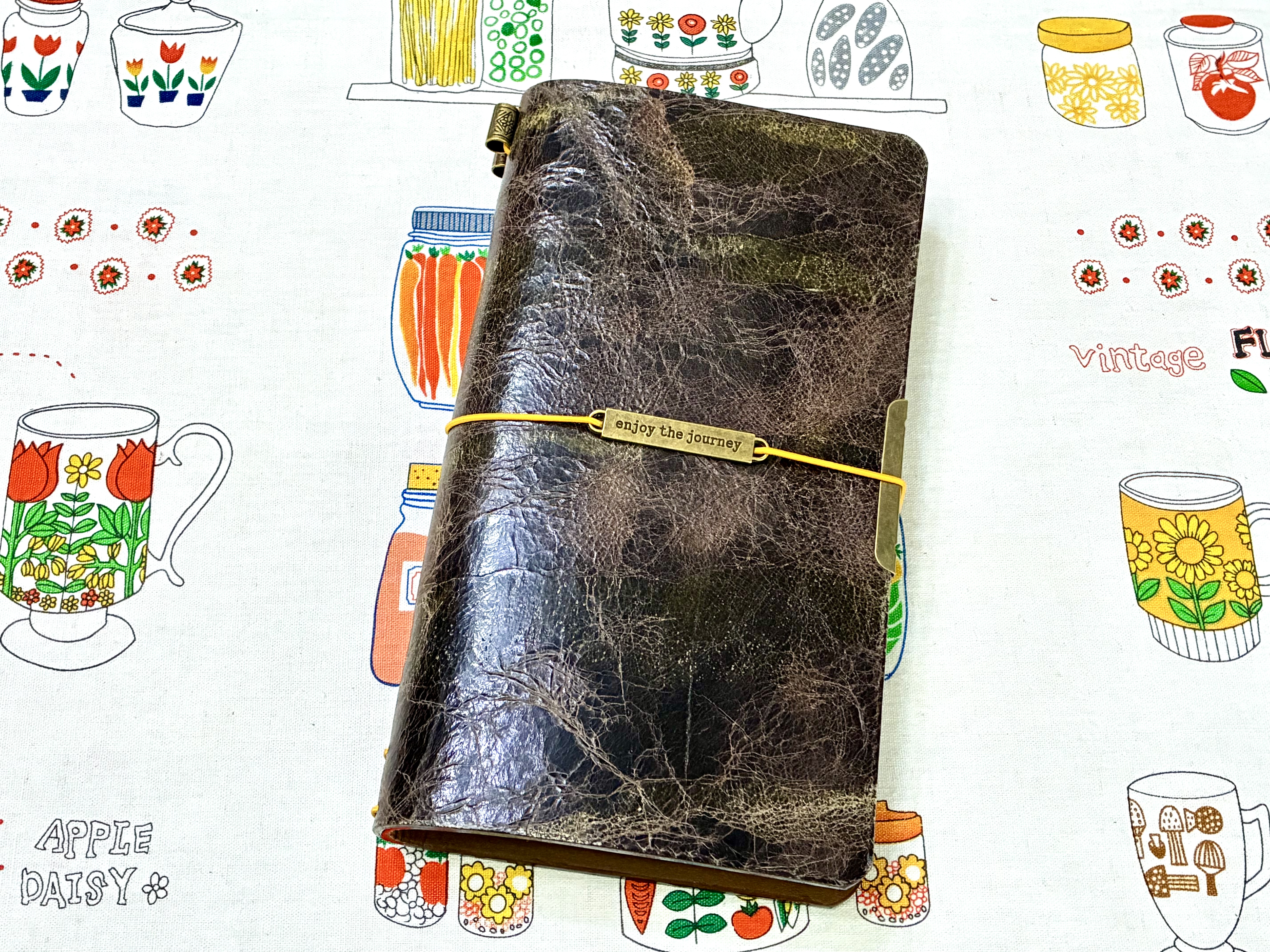 Write your story on something that lasts（2-fold)