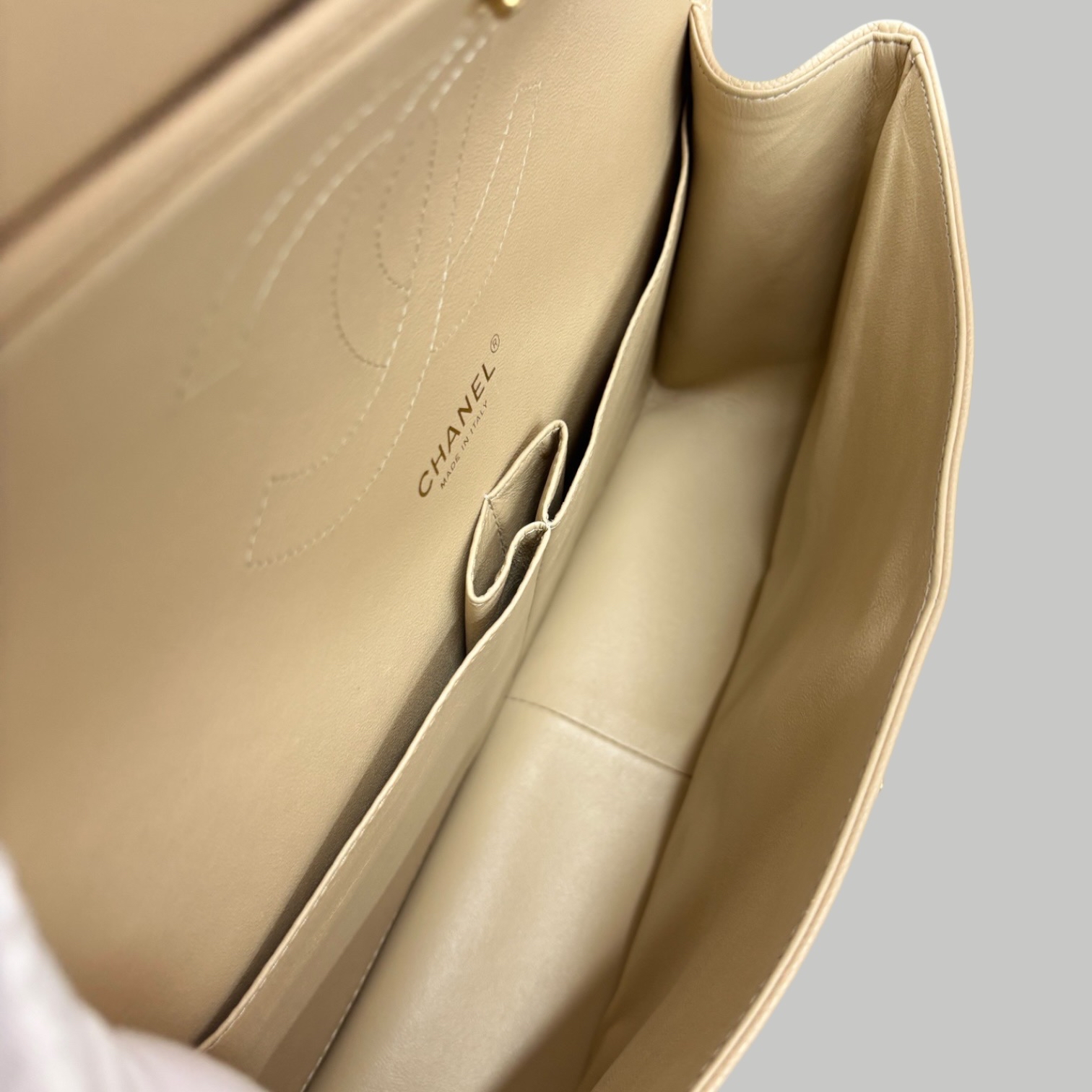 Chanel Caviar jumbo 奶茶金扣