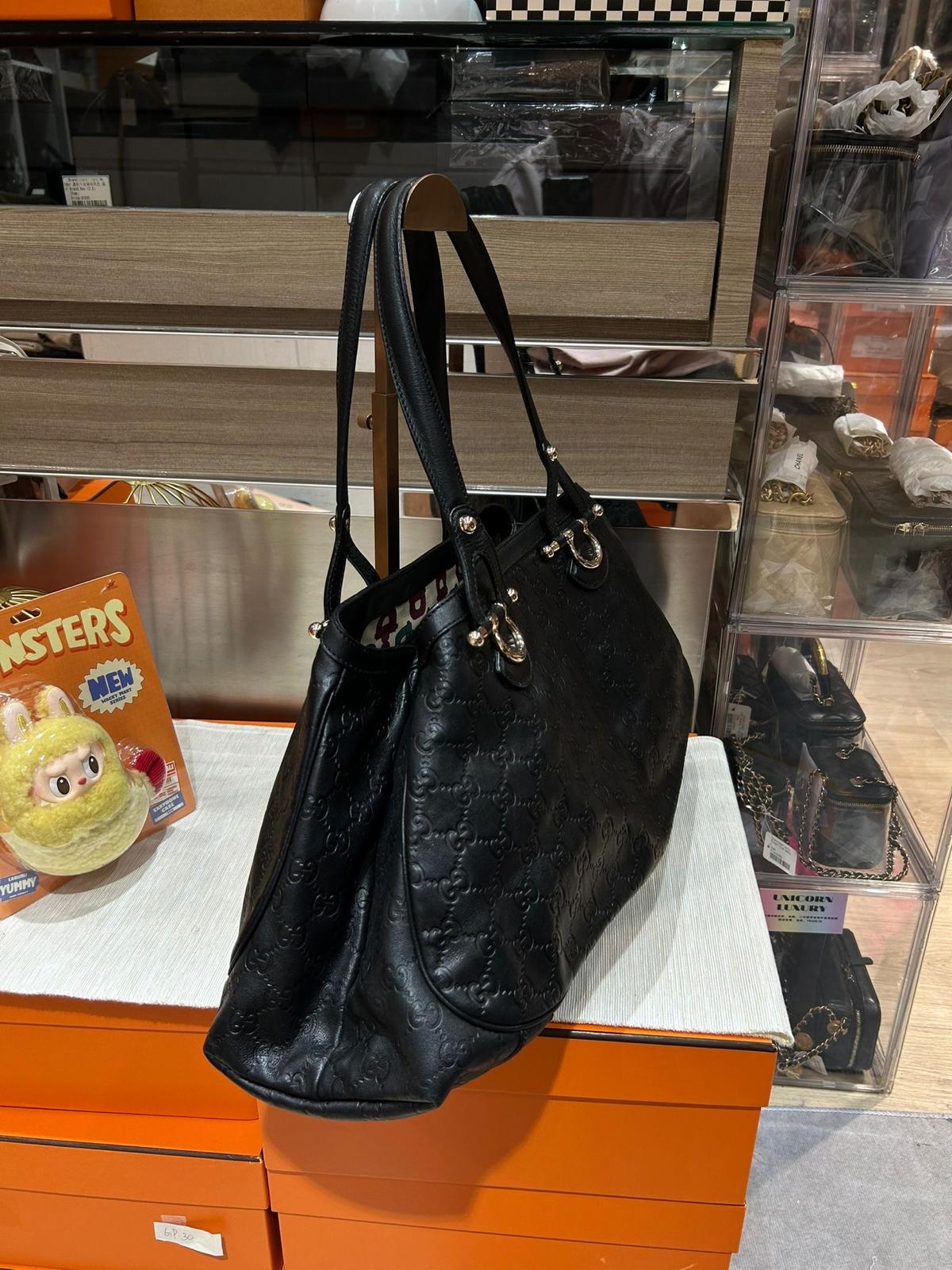 Gucci Shoulder Bag Black Calfskin 100%Authentic, 95%New✅Dust bag