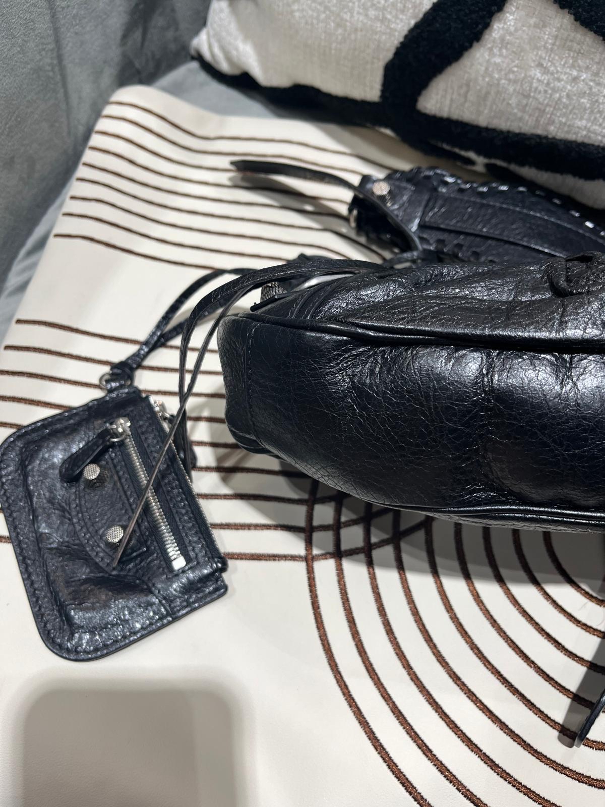 BALENCIAGA Le Cagole XS Shoulder Bag 黑色牛皮671309 100%Authentic, 95%New ✅Mirror✅ pouch✅dust bag  
