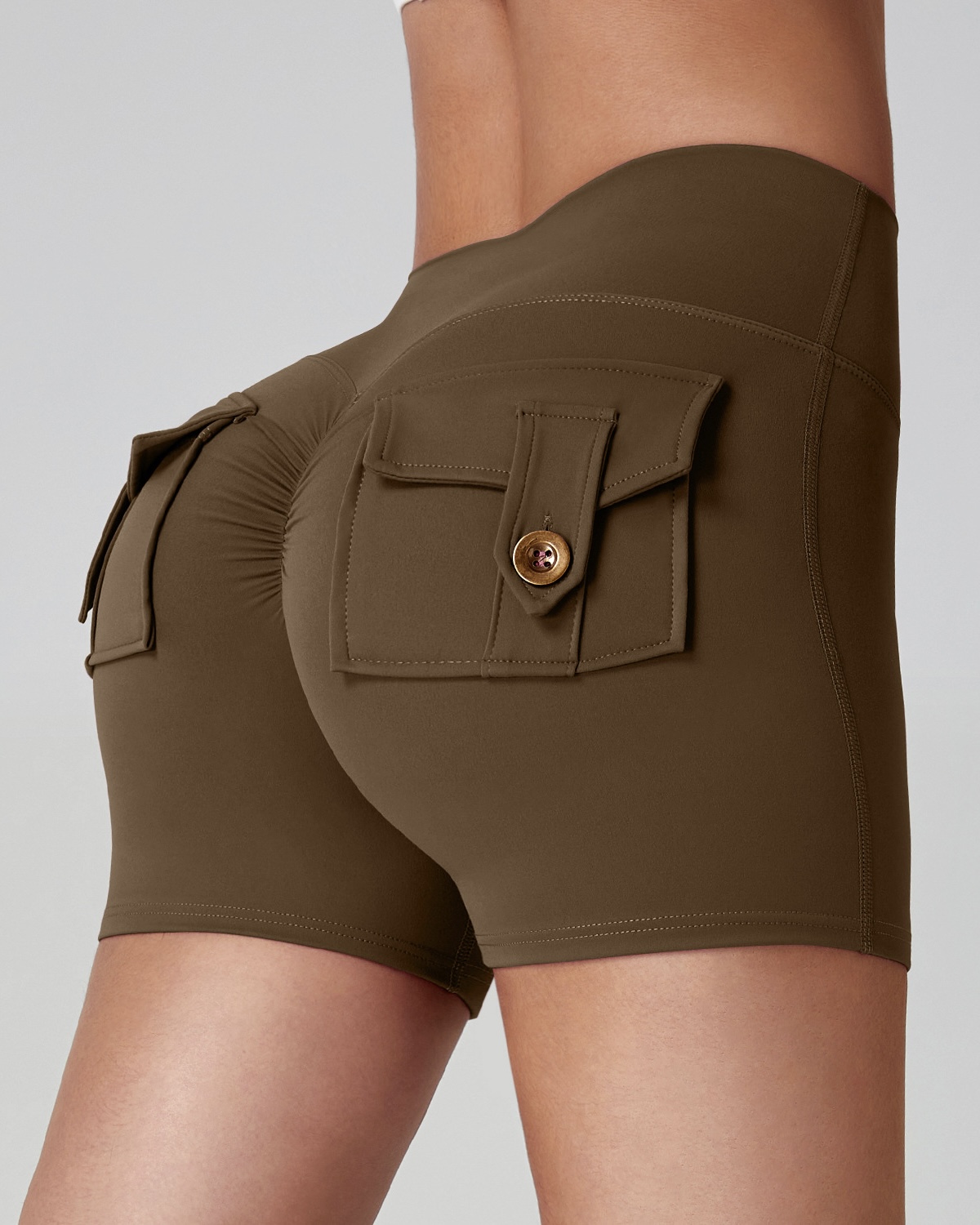 裸感蜜桃臀工裝口袋瑜伽短褲