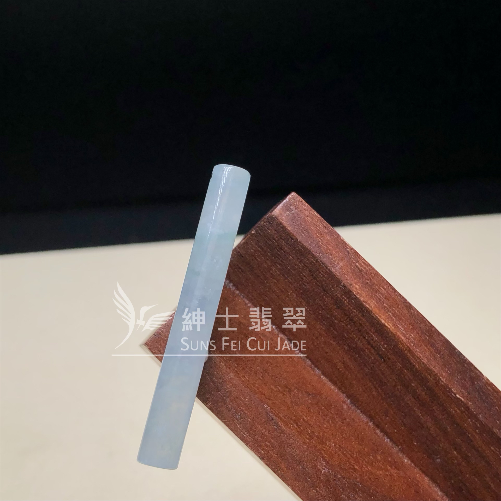 B08588  飄翠玉柱 