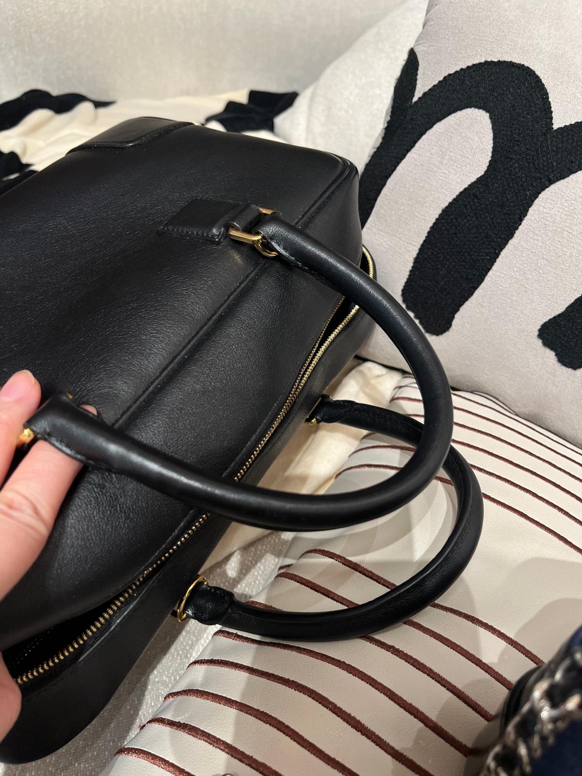 Loewe Amazona 28 bag in nappa calfskin 100%Authentic,  95%new ✅dust bag✅key lockpad