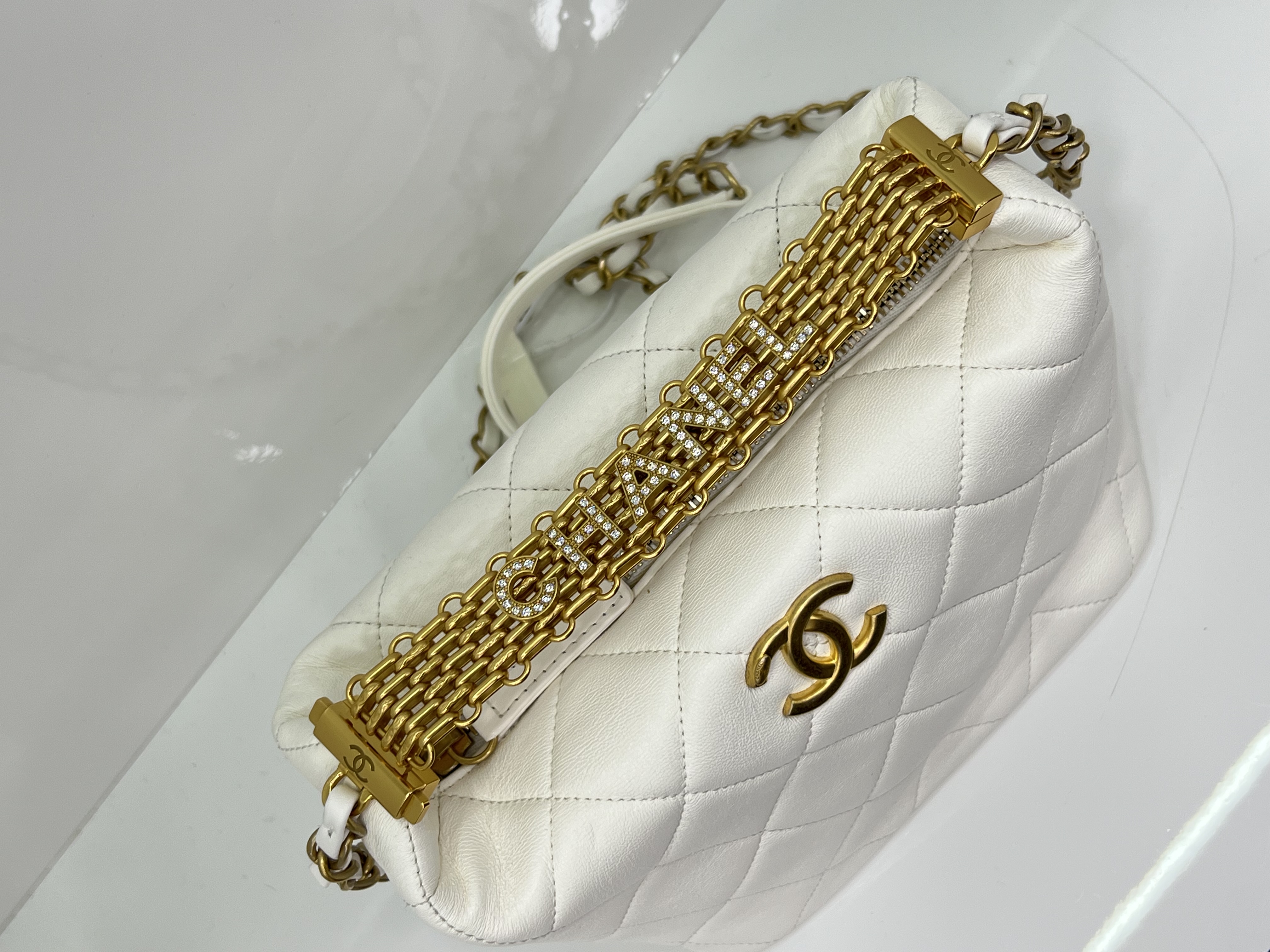 直播貨品 |  [1個-$100 2個-$300］EE105 