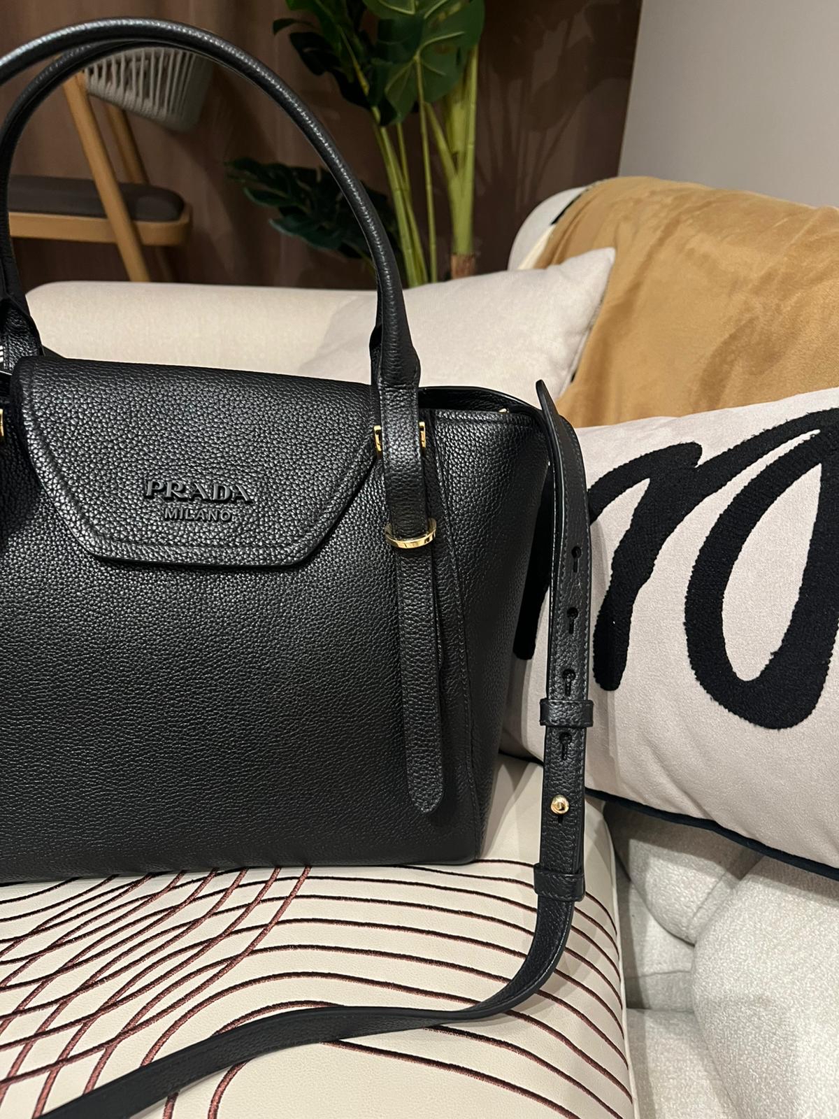 PRADA Calfskin 2 way bag so back 黑色小牛皮兩用袋  100%Authentic, 98%New ✅Dust bag