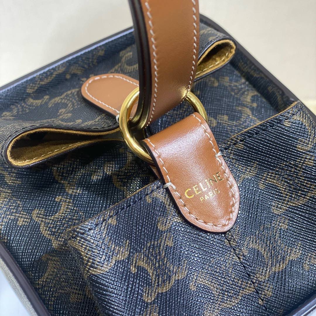 🔥大货实拍图 𝗖𝗘𝗟𝗜𝗡𝗘♥𝗦𝗧𝗥𝗔𝗣 𝗕𝗢𝗫 型号：197142 尺寸：10.5*14.5*10cm