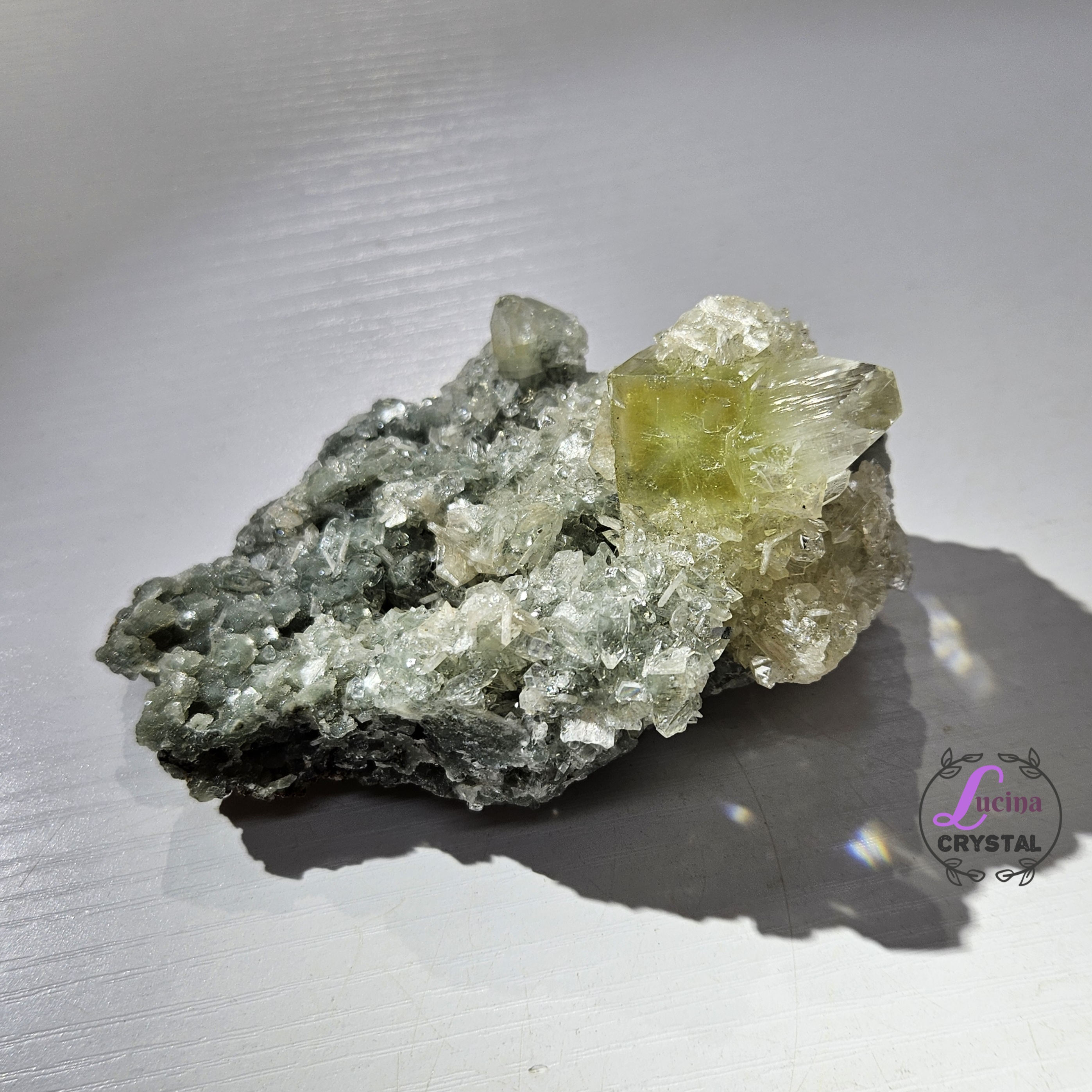 (Co#8555) 藍軟糖底鑽石魚眼石/Blue Chalcedony Diamond Apophyllite 