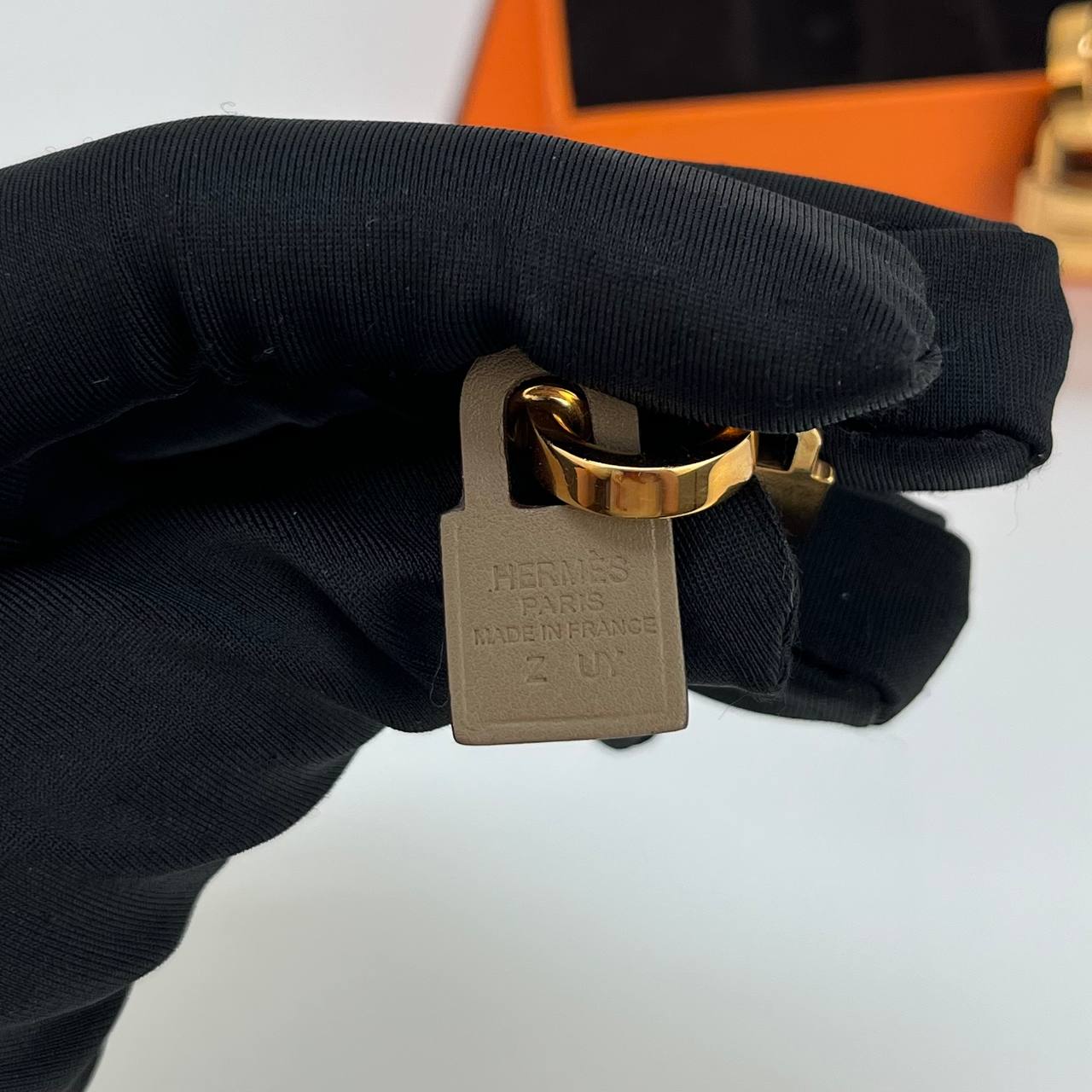 Hermes O KELLY Earring (Stamp Z, Y 2021) 