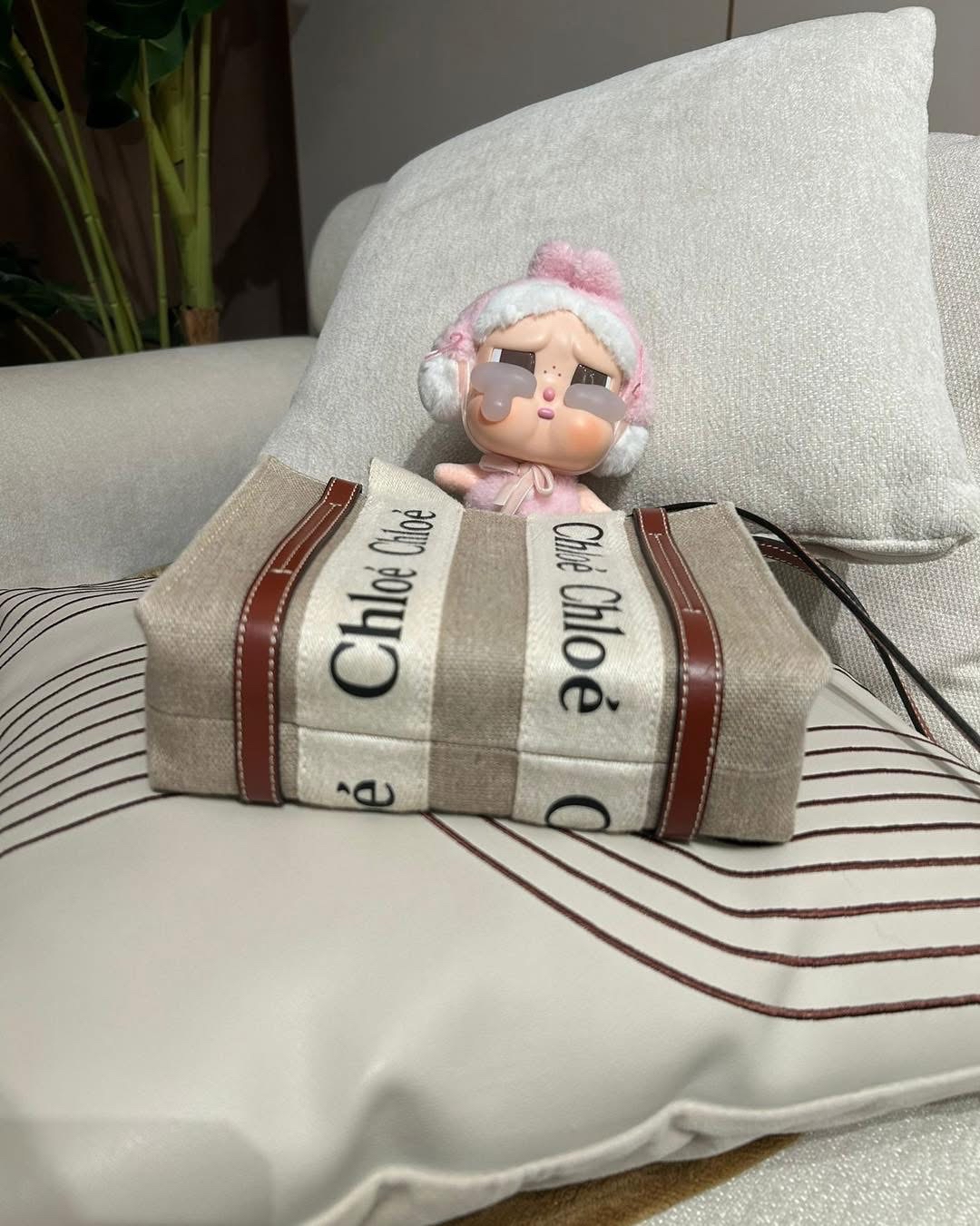 Chloe woody mini shoulder bag 2way 100%Authentic,98%new✅dust bag