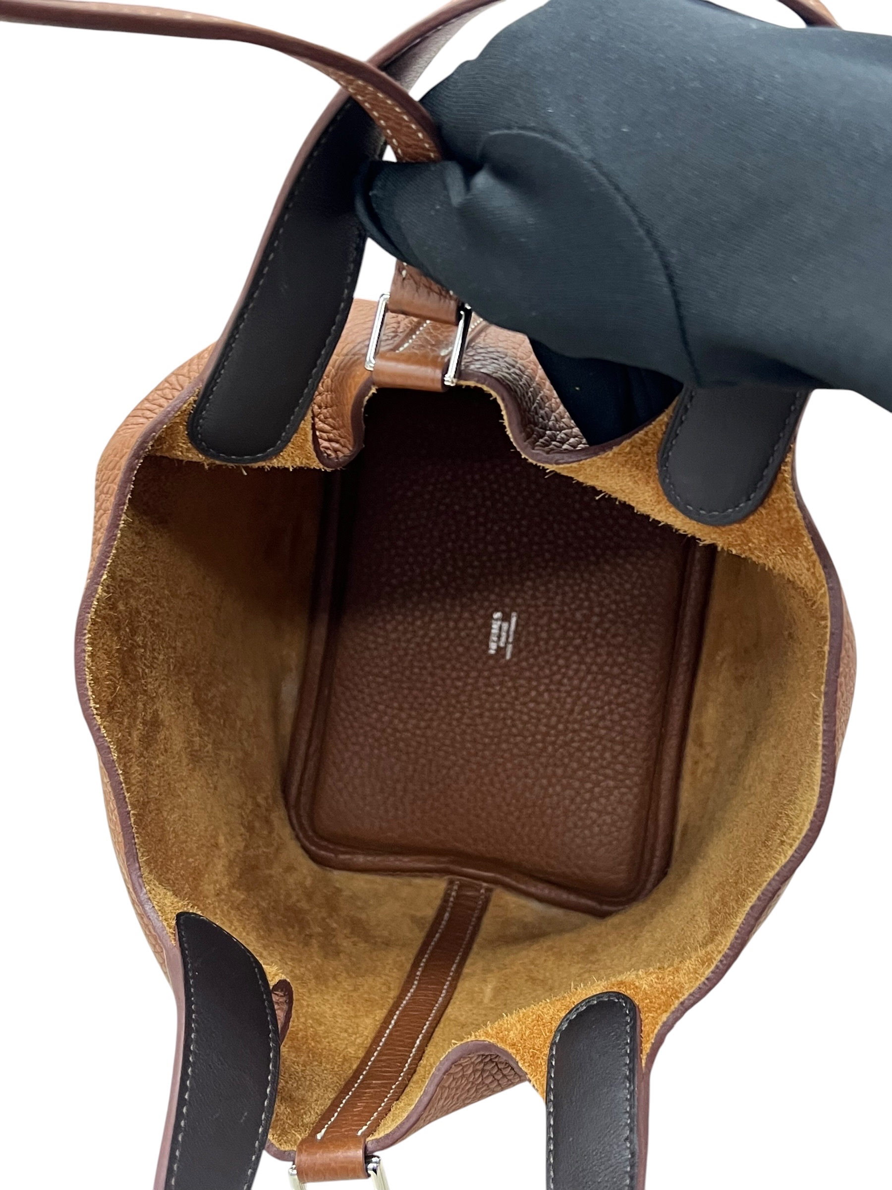 Pre-Owned HERMÉS P18 Stamp Y / Product Code: 070725