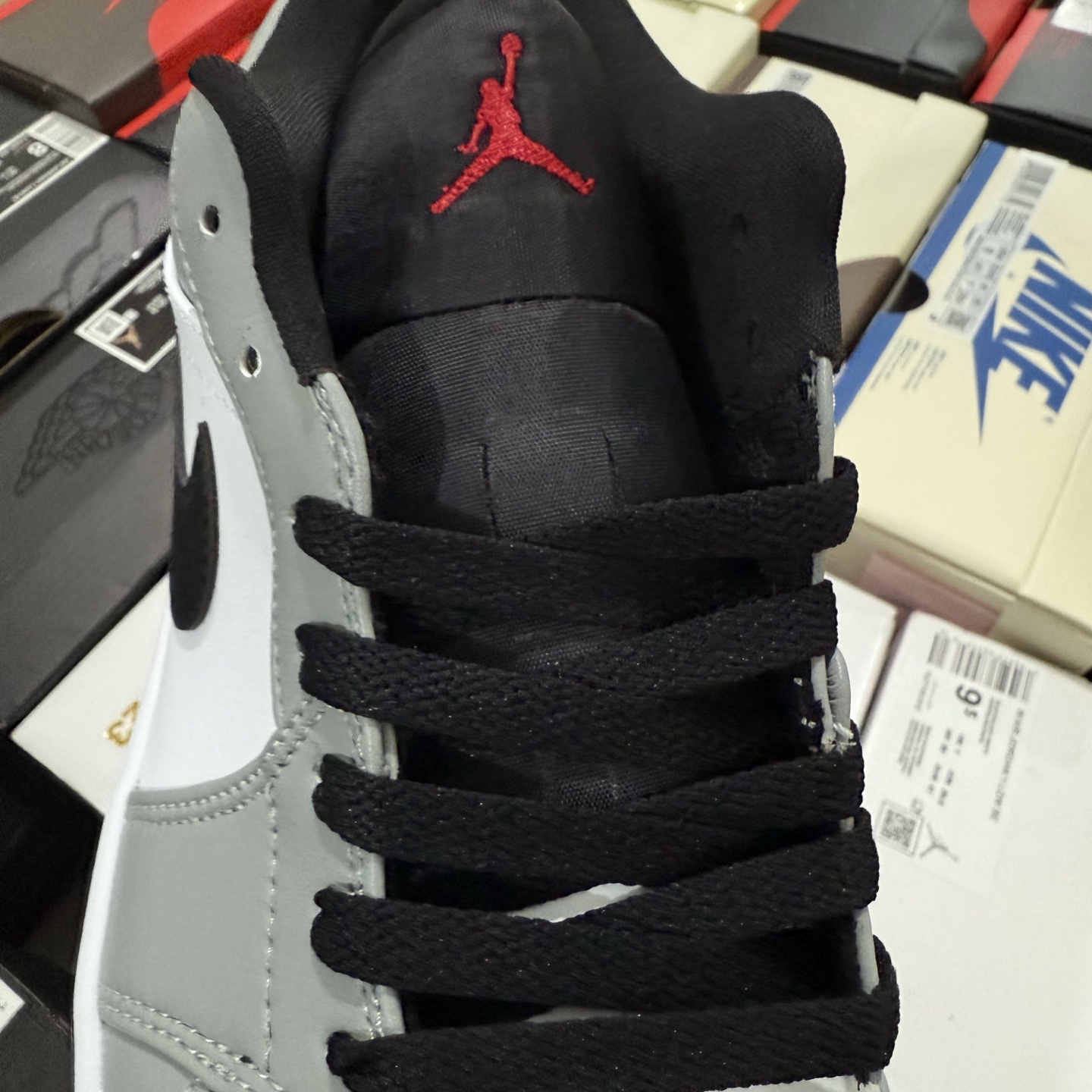 Nike Jordan Air Jordan 1 Low "Light Smoke Grey" 553558-030 