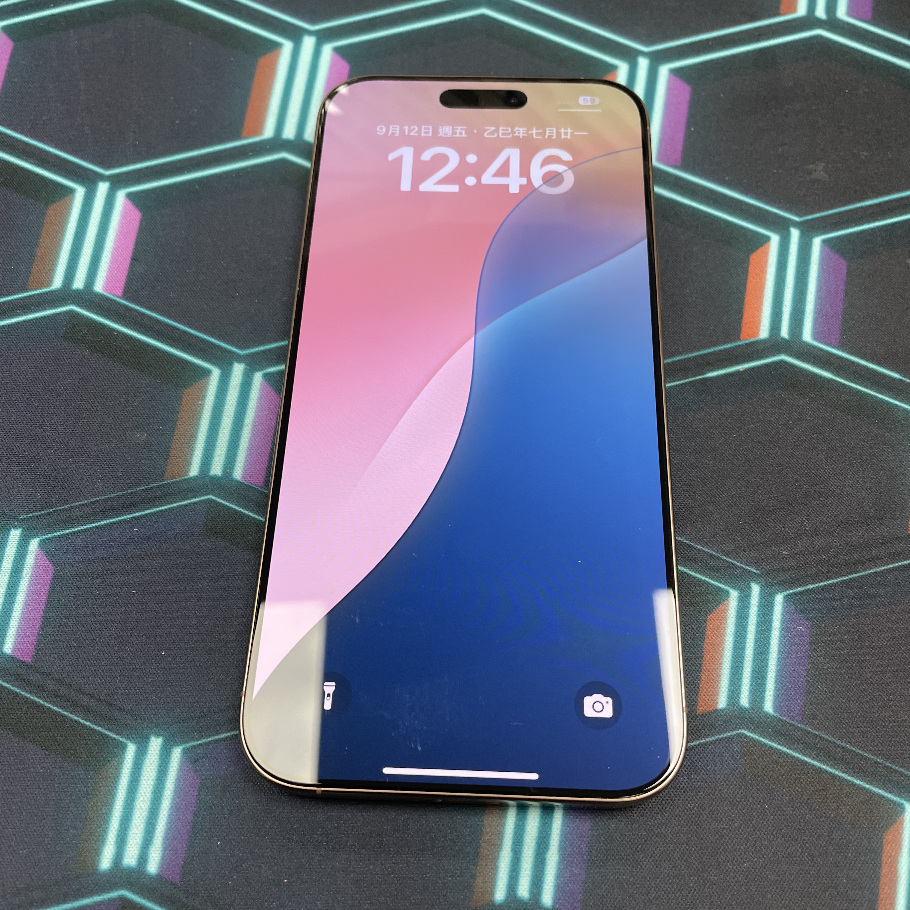 *6445 16 pro max 勁靚機 256GB 電100 沙色 gold