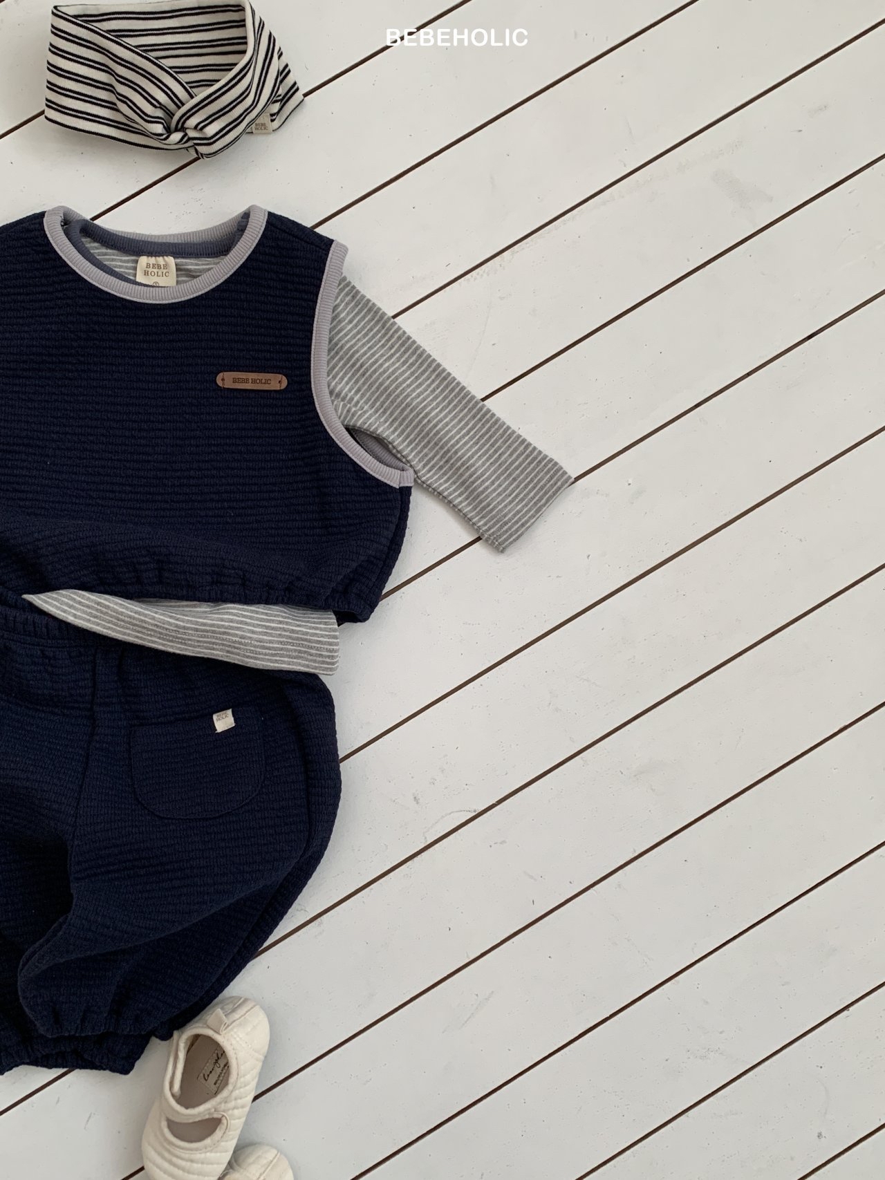 🌸預訂 韓國直送🌸🇰🇷BEBEHOLIC兩色皮革章撞色背心上下套裝