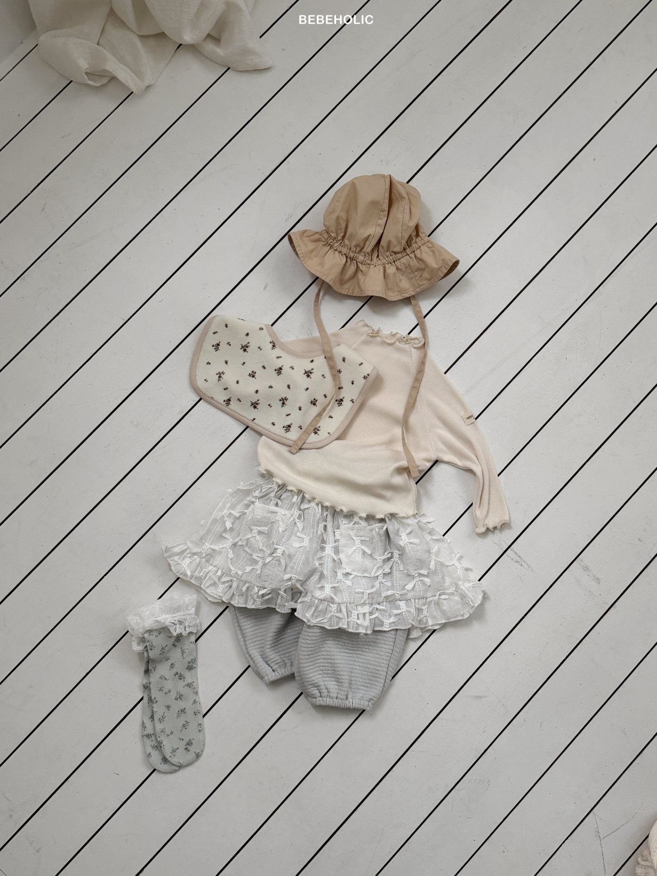 🌸預訂 韓國直送🌸🇰🇷BEBEHOLIC三色純色花邊領長袖上衣