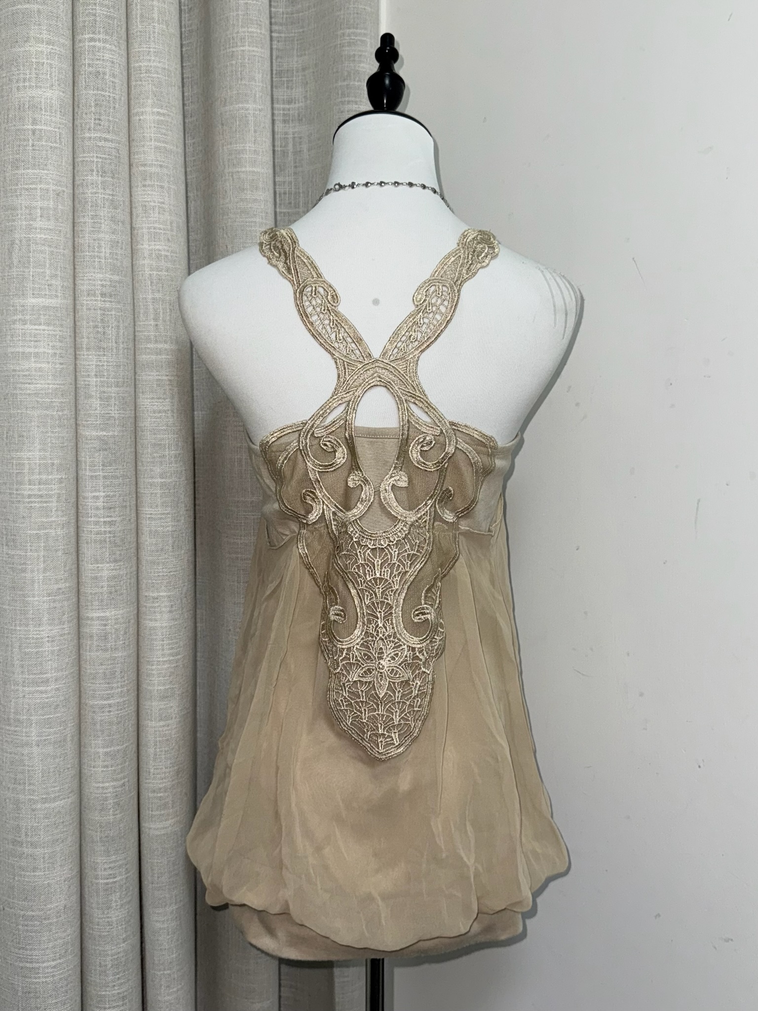 Baroque Lace Back Bubble Hem Top