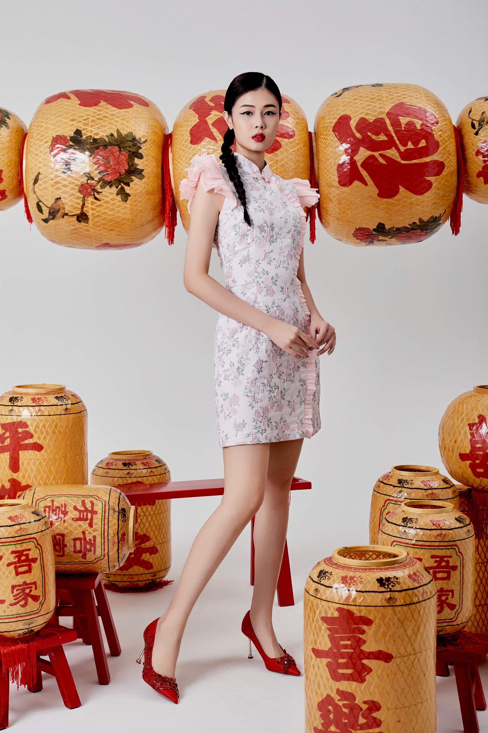 CD2125 Flutter-Sleeve Floral Qipao