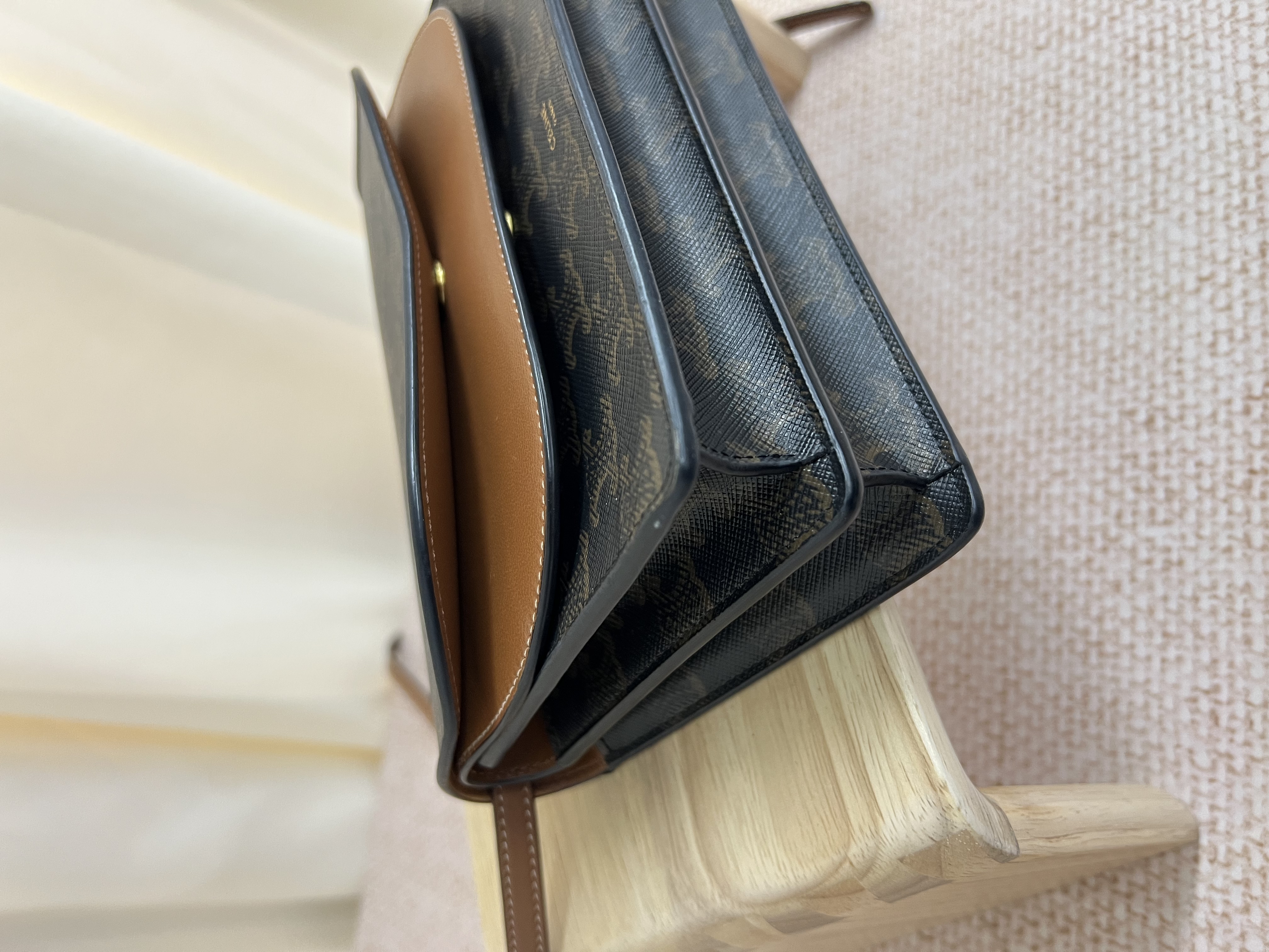 Pre-owned CELINE WOC/ Product Code: 26030204