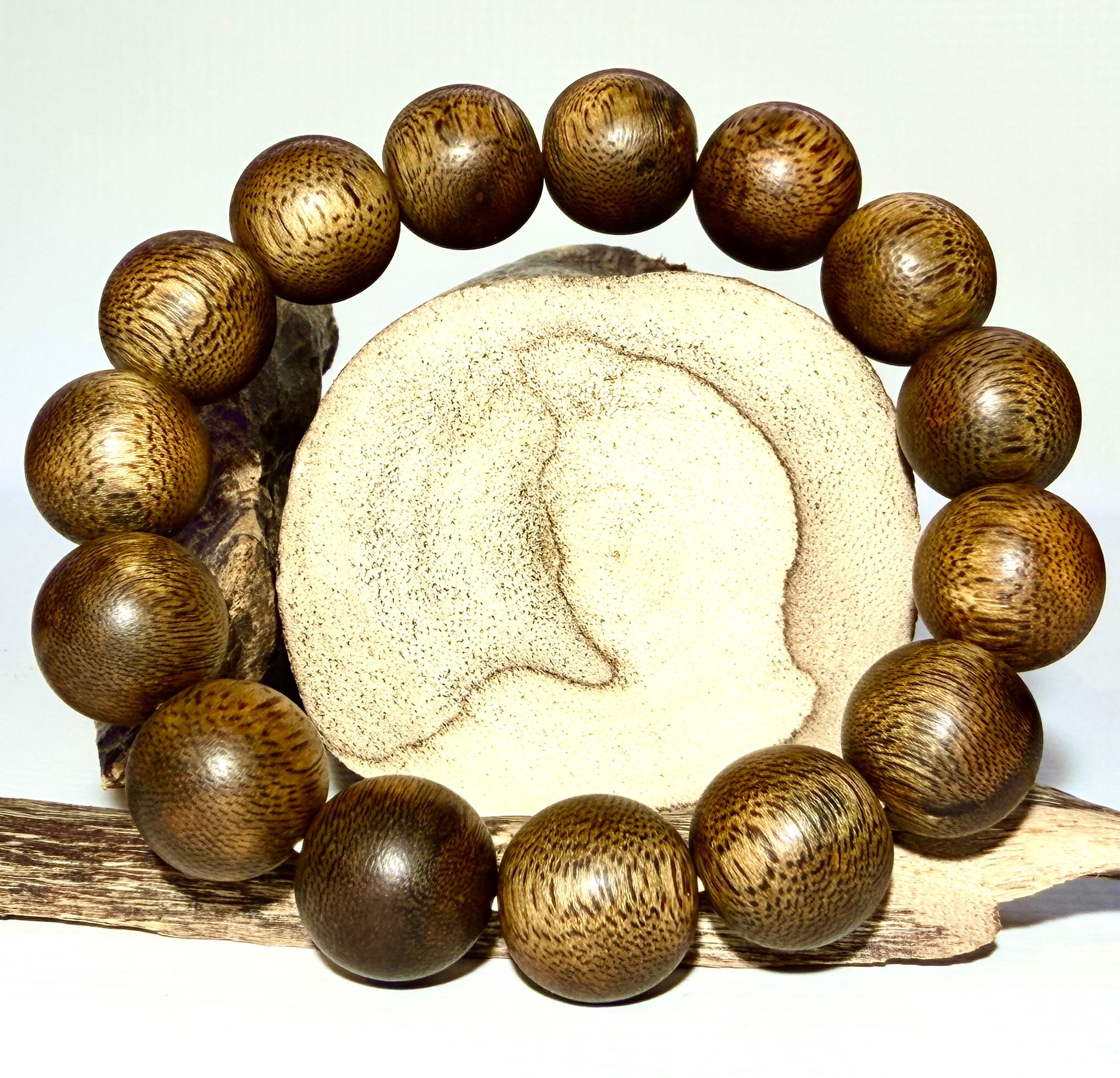 沉香手串15mm重22克 掌櫃私藏!10星級之選 (限香港地區發售及實體店交收)