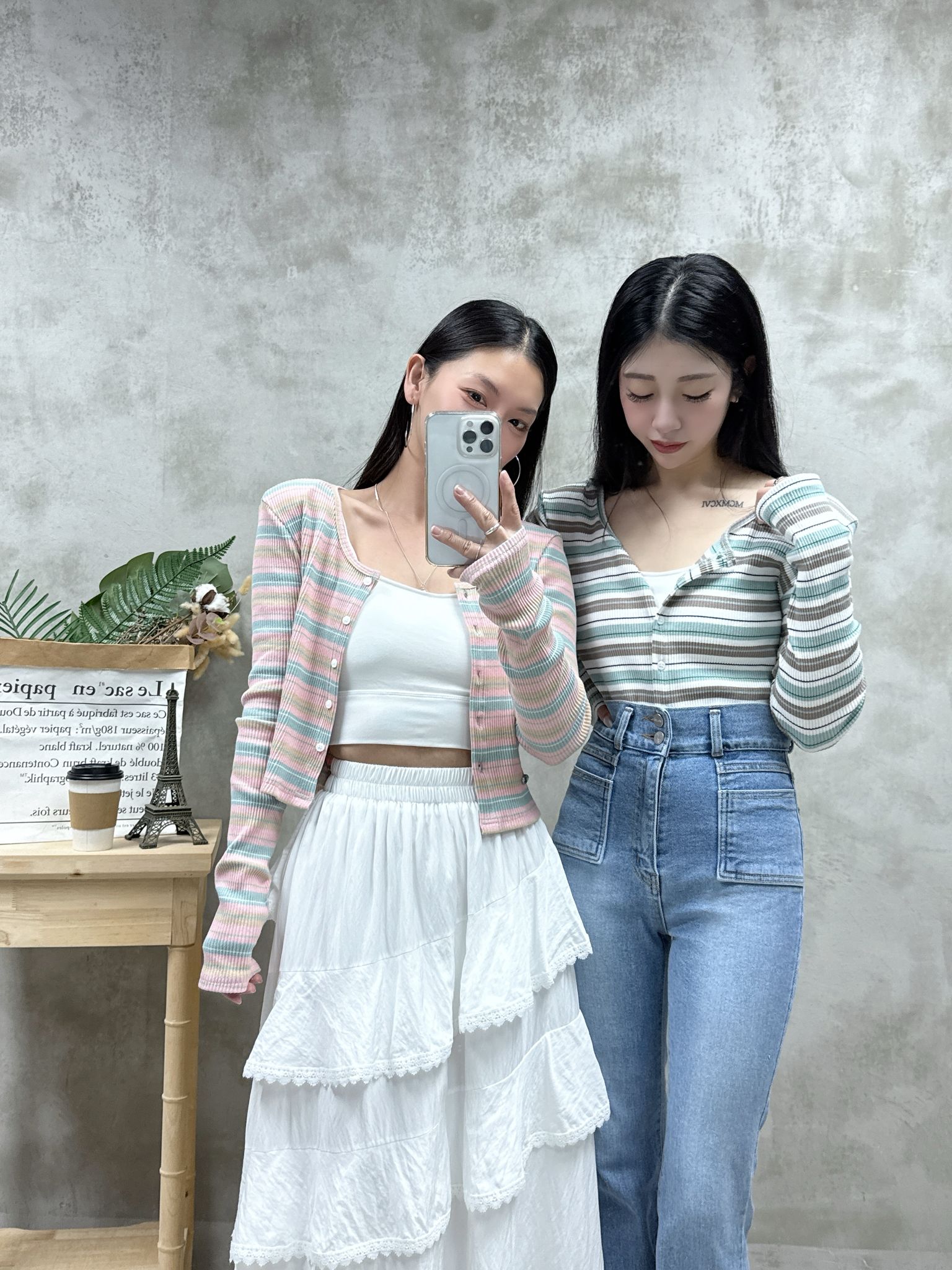 C18 雙鈕高腰喇叭褲