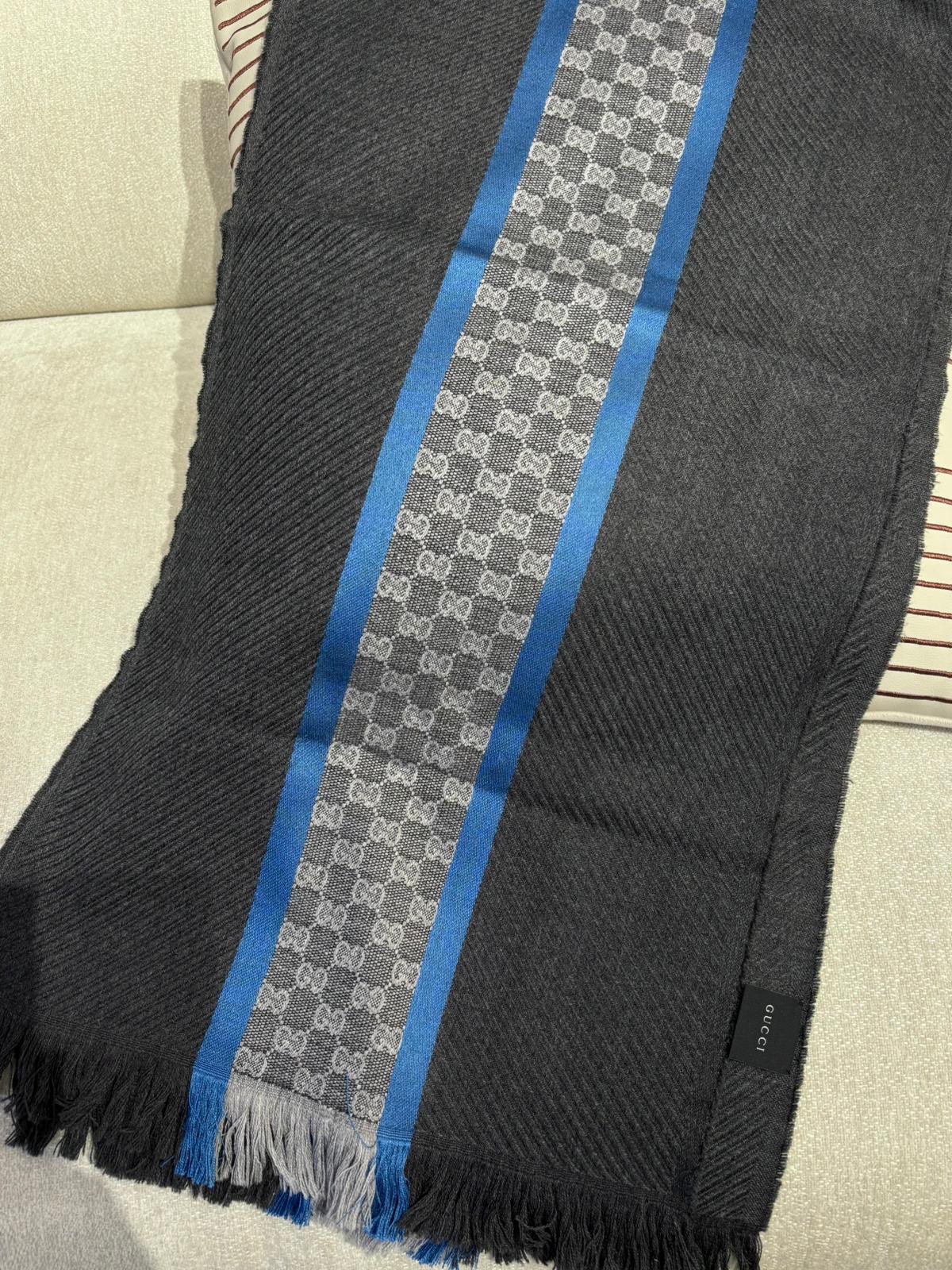 未使用品 Gucci scarf  羊毛圍巾 100%Authentic, Unused