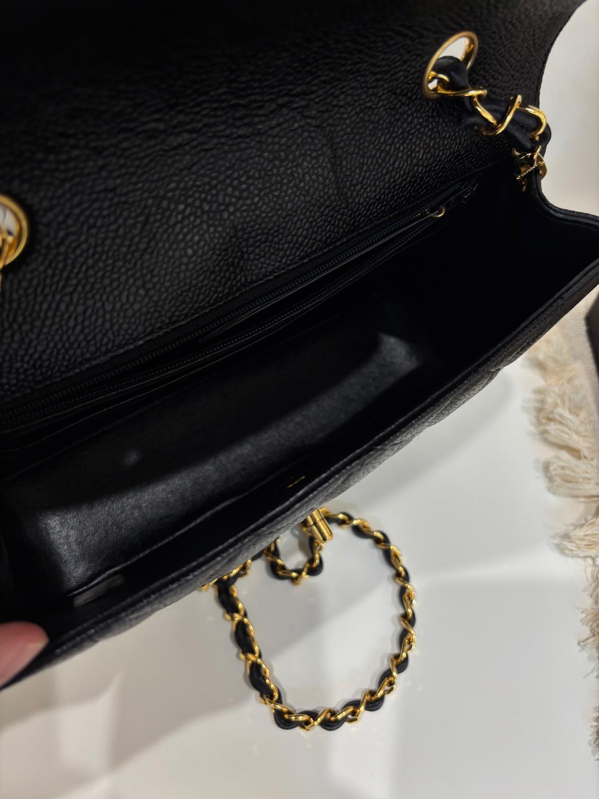 Chanel Diana Flap Bag 黑色荔枝牛皮金扣 100%Authentic, 95%New ✅Card ✅Dust bag✅Box