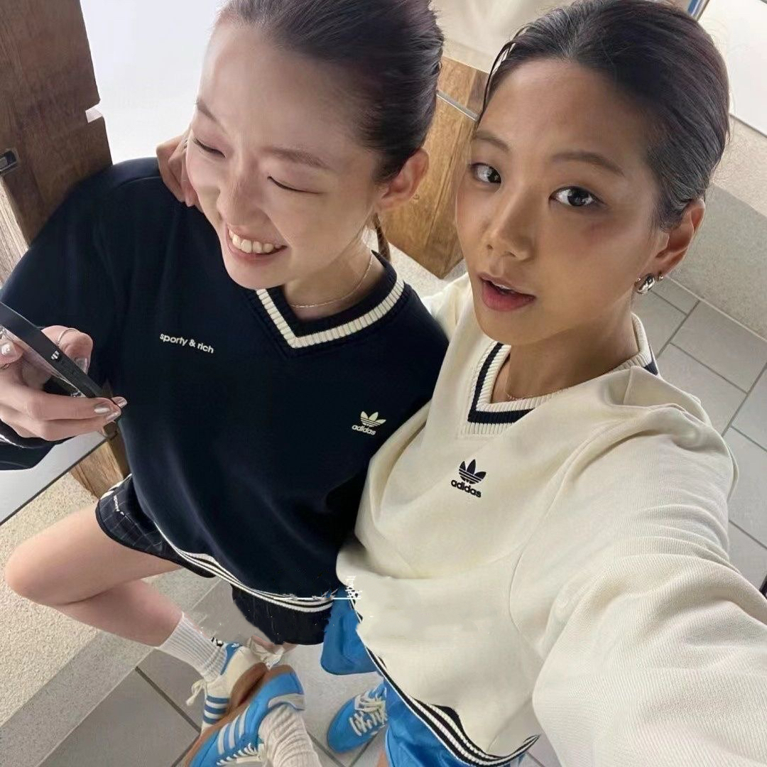 日系情侶V領衛衣 