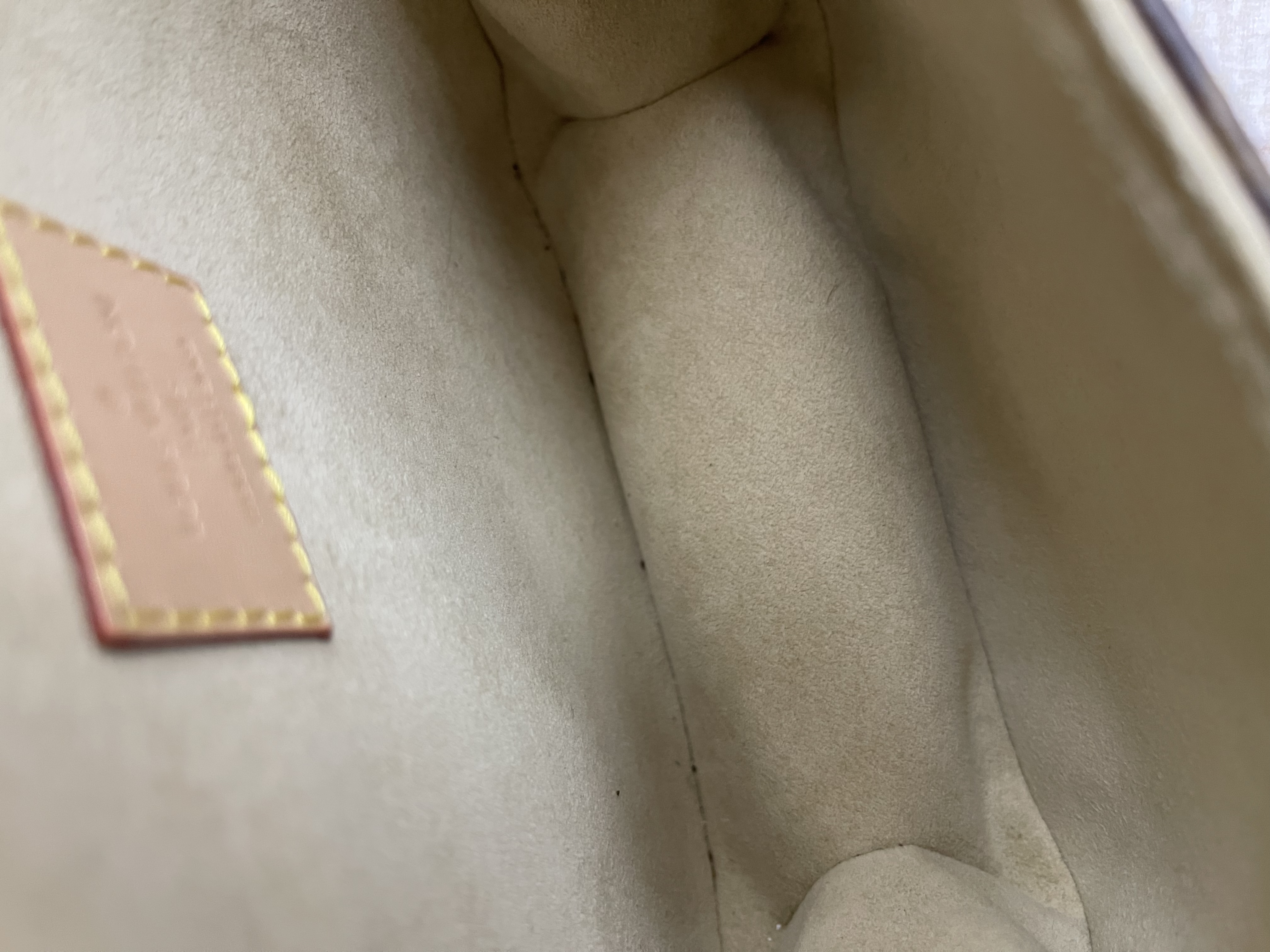 Pre-Owned Louis Vuitton Saumur BB / Product Code: 26021205