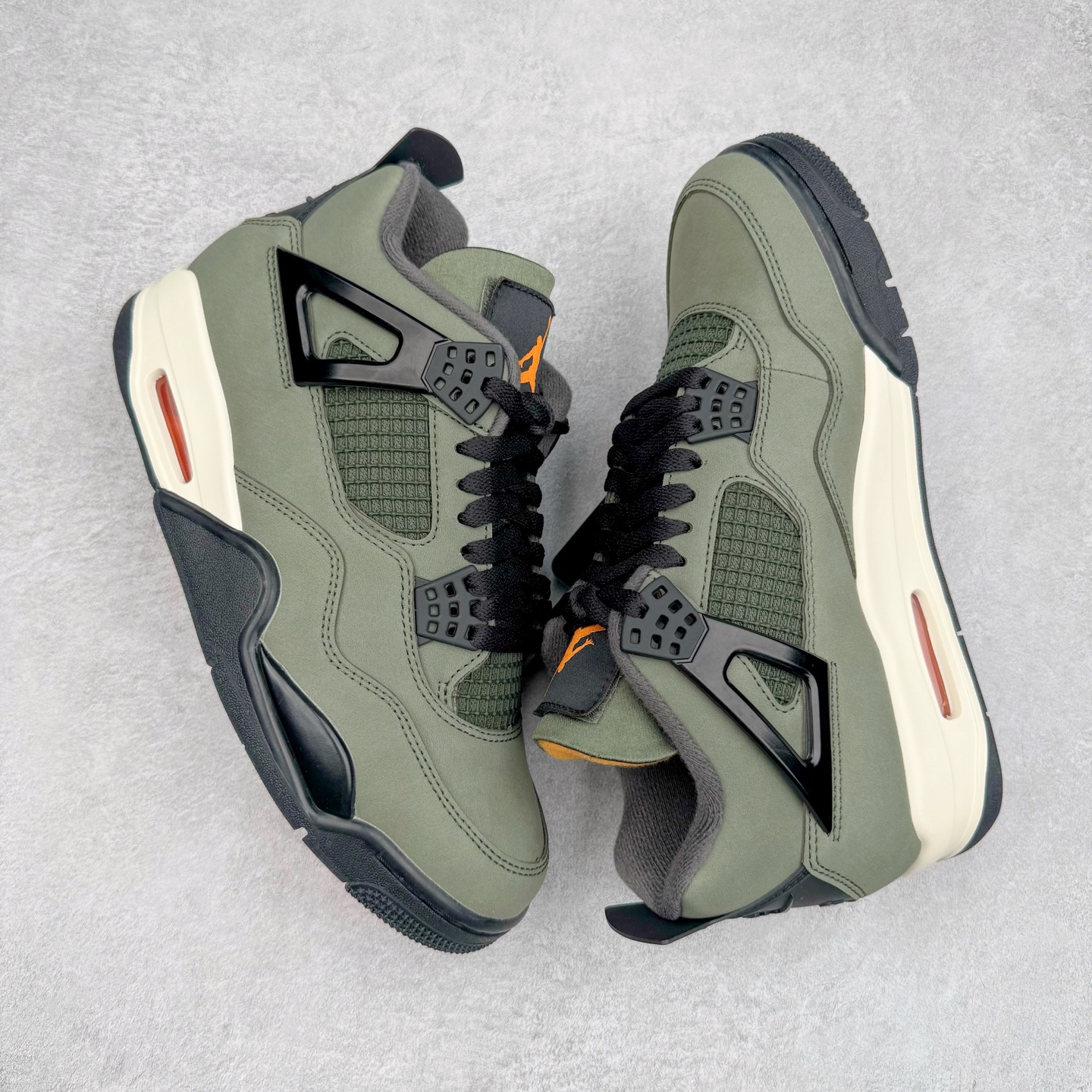 Undefeated x Nike Air Jordan 4 Retro IB1519-200