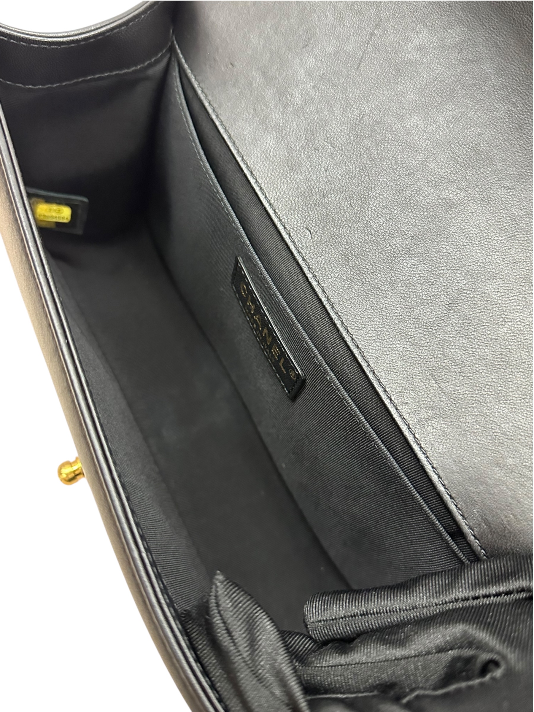 Pre-owned Chanel Boy 25 Flap Bag Lambskin / Product Code:082106