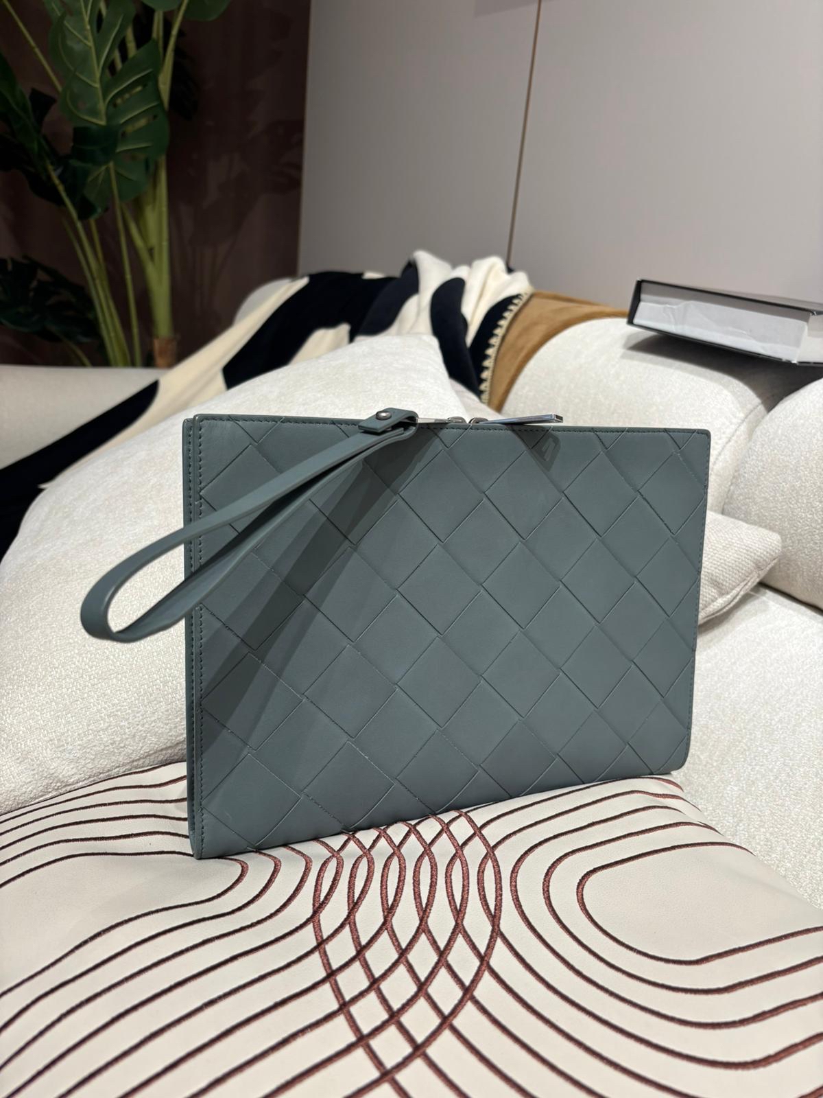 Bottega Veneta BV Grey Calfskin Clutch 100%Authentic,95%new 