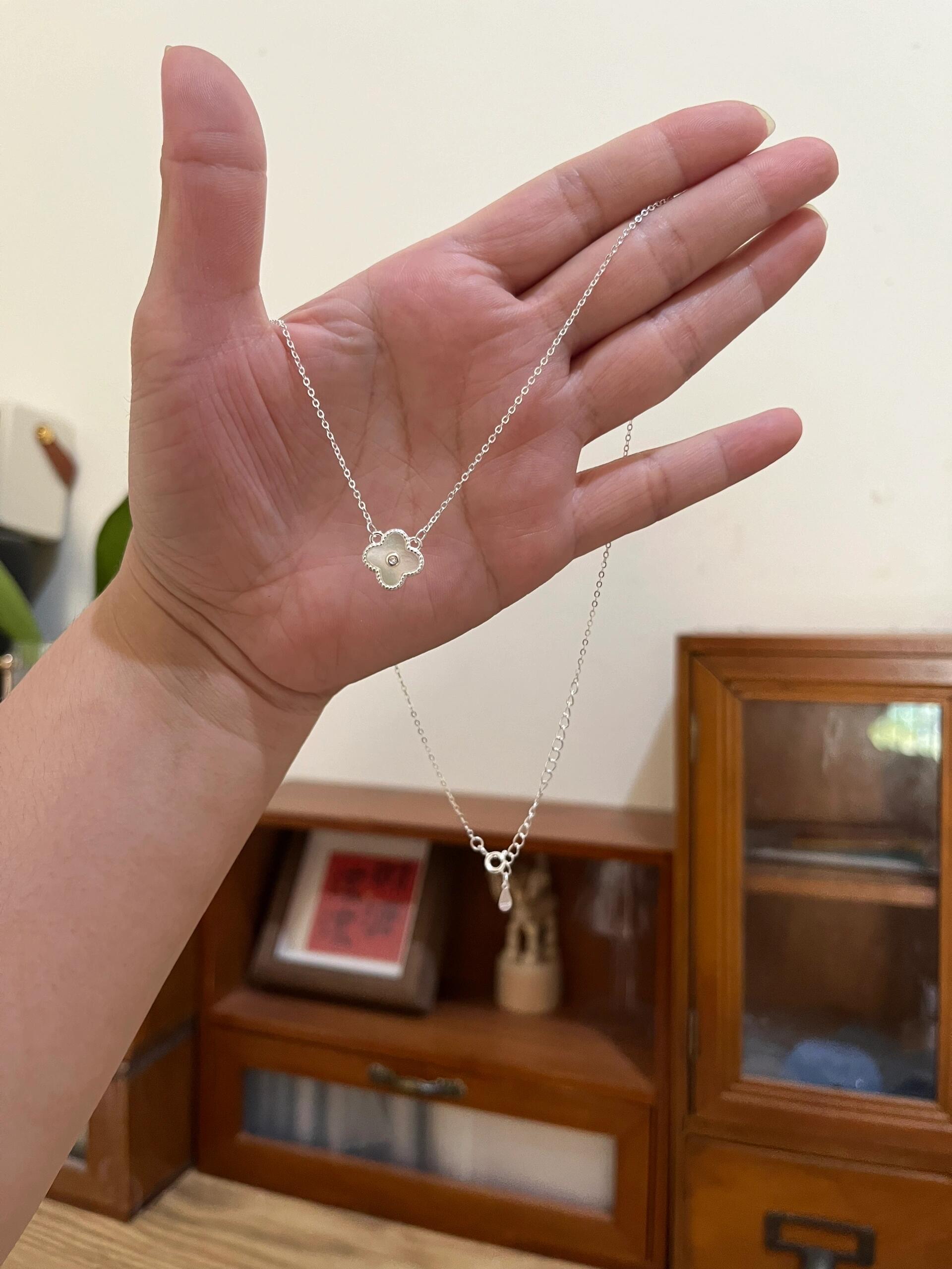 白贝母四叶草项链