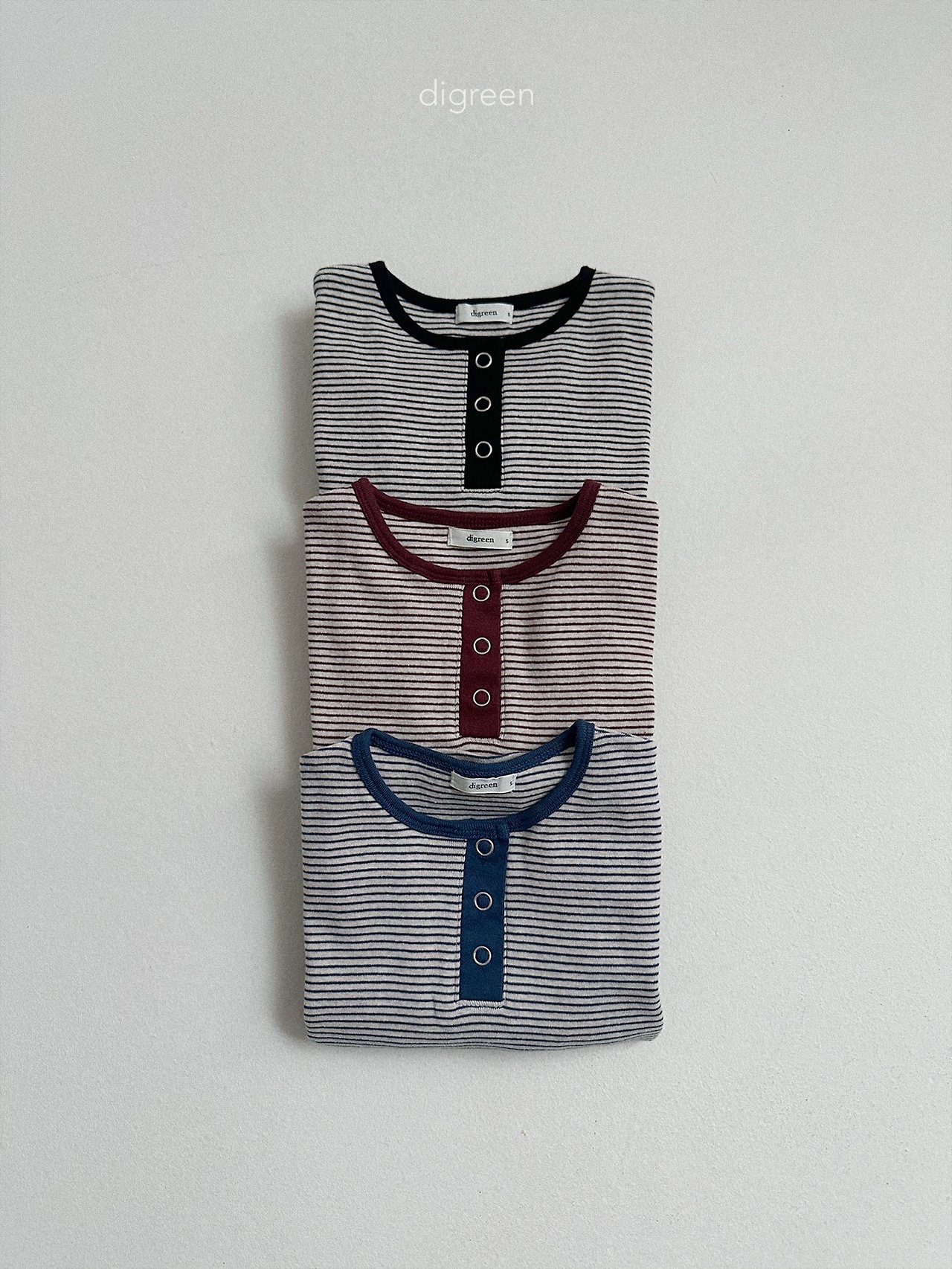 Digreen | henley neck aletty tee