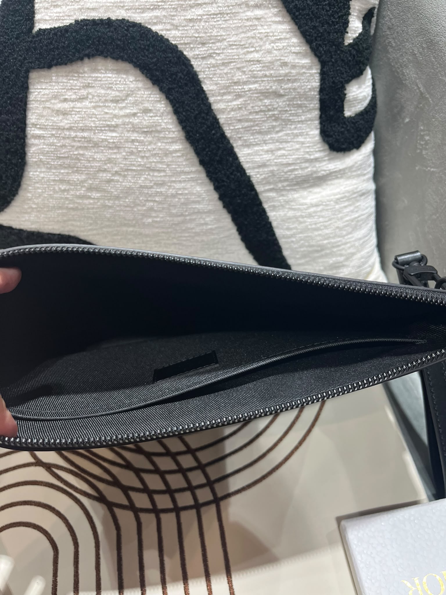 未使用品 Lv M81569 ECLIPSE POCHETTE TO-GO RFID POUCH/ LOUIS VUITTON CLUTCH 100%Authentic, Unused 未使用品 ✅dust bag ✅box