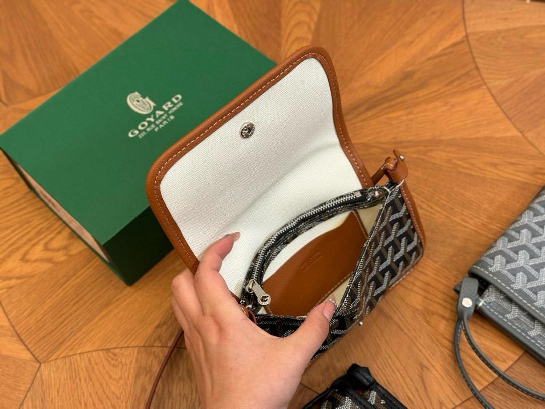 $310隻。G*oyard經典信封袋