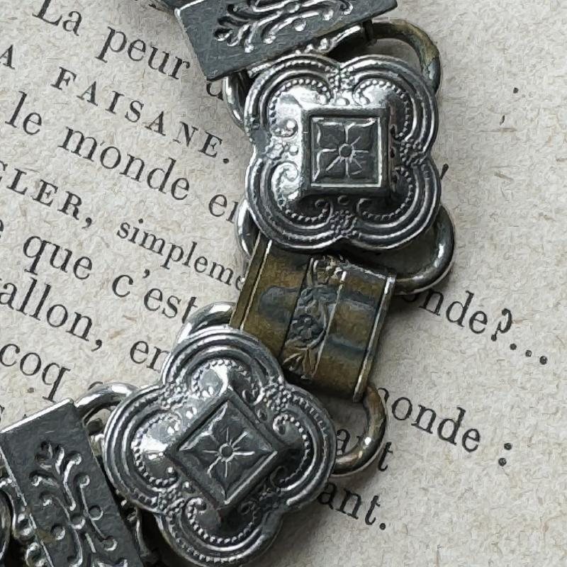 Vintage Mid-Century Engraved Pattern Book Chain Style Silver Tone Bracelet (MT1883)