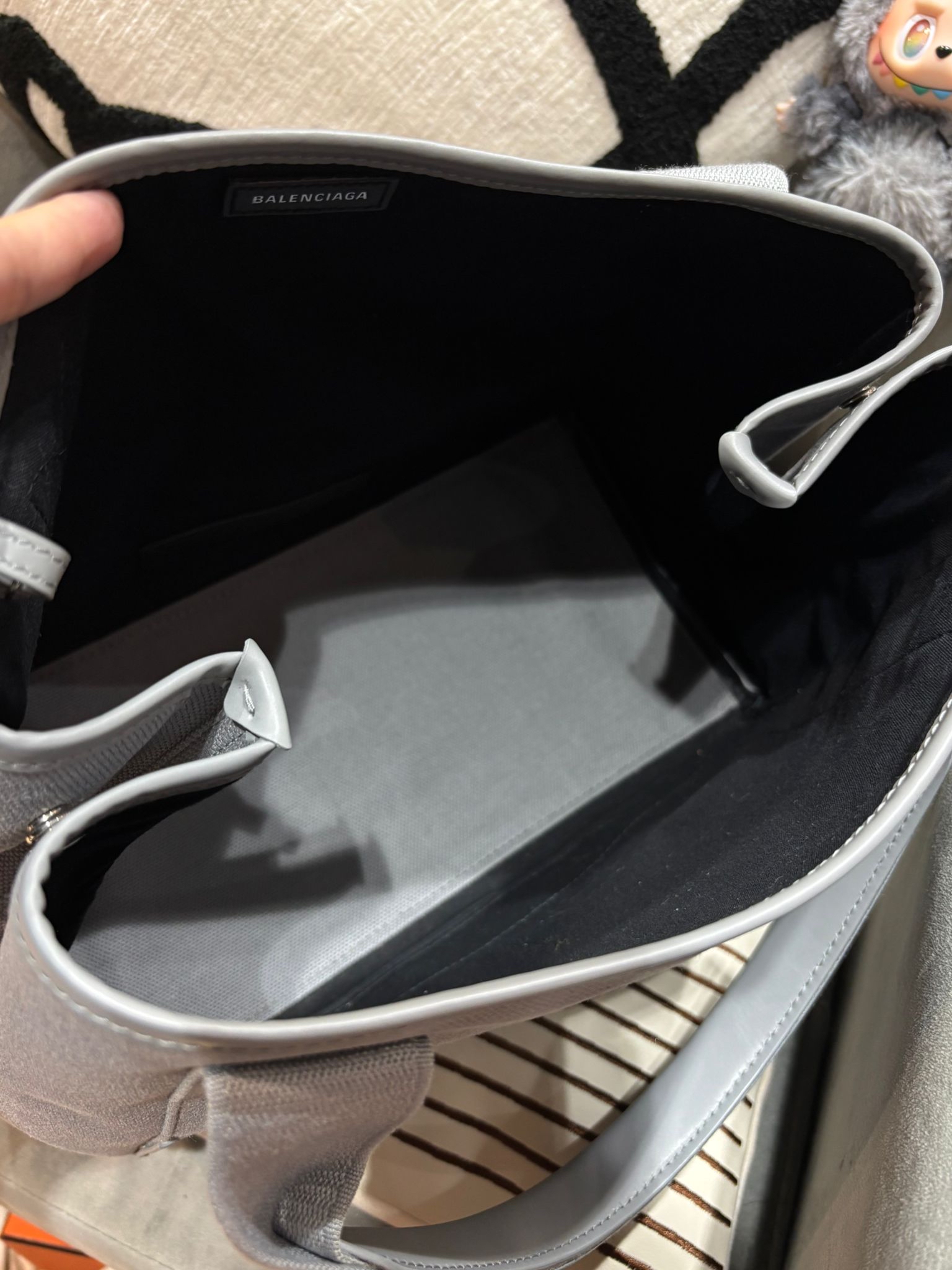 BALENCIAGA Cabas Small Tote Bag 339933 100%Authentic, 95%New ✅Dust bag