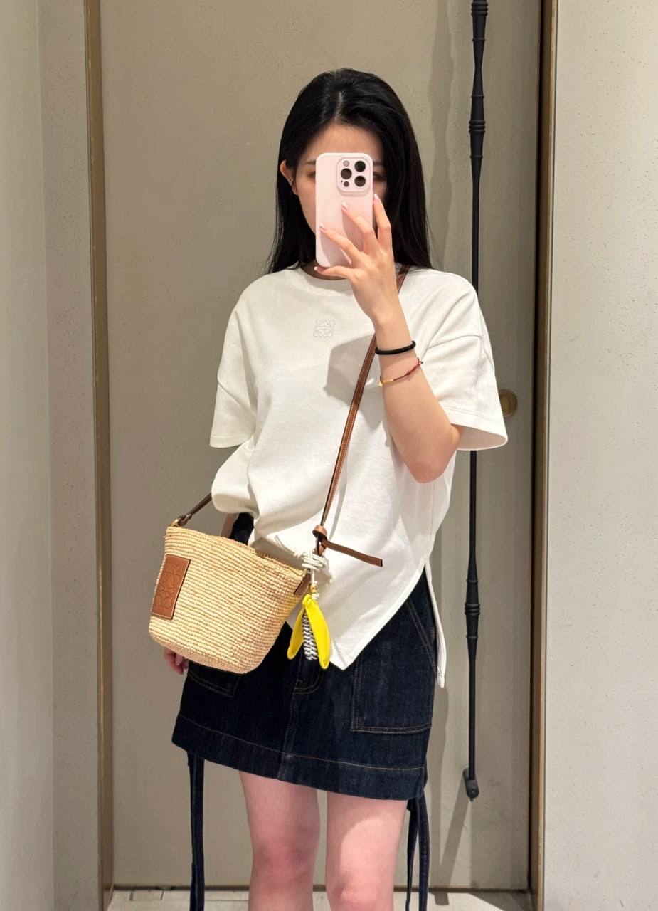 快閃優惠✨訂貨❤️Loewe pochette bag Size 27x17x11cm