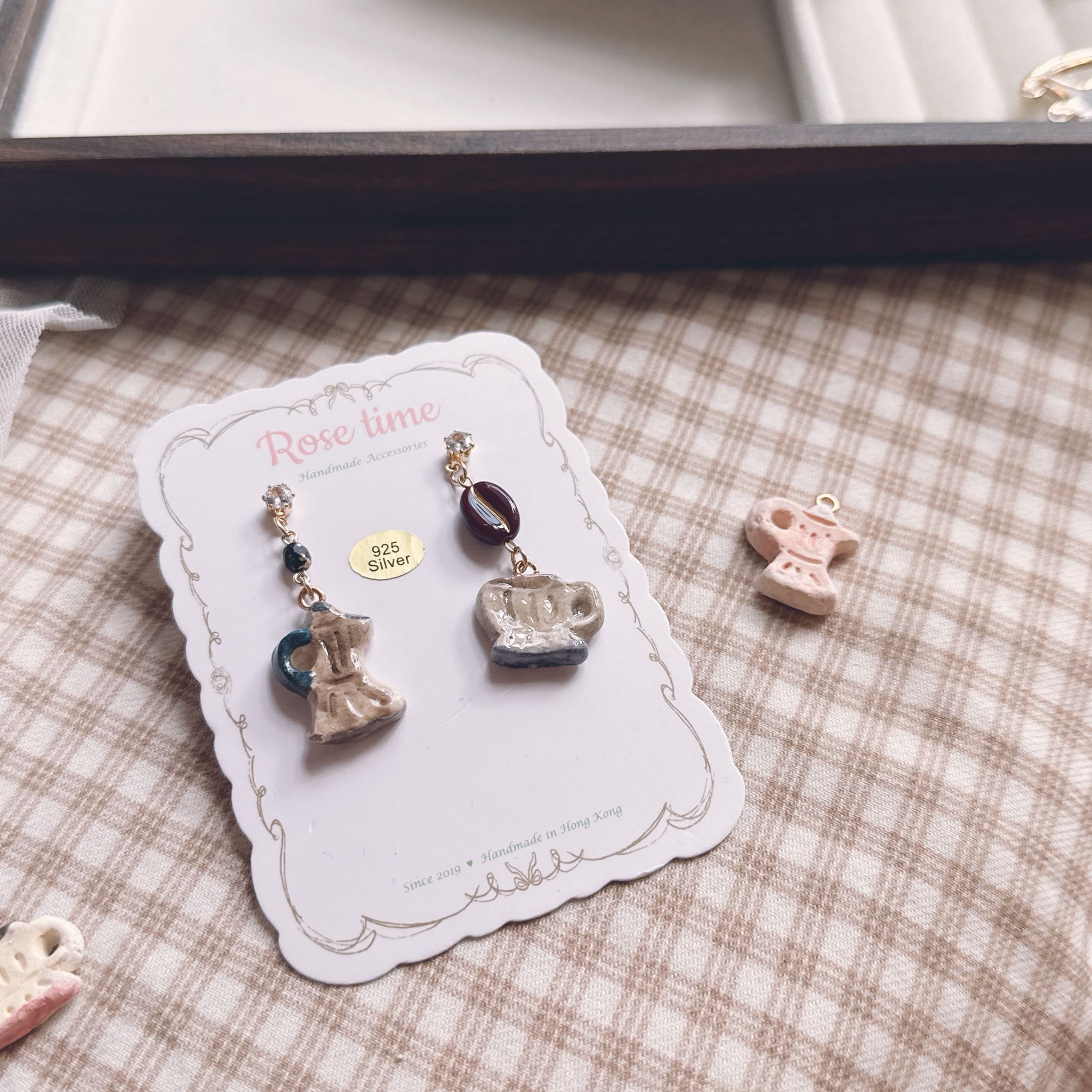 手繪咖啡會與咖啡杯 淡石藍