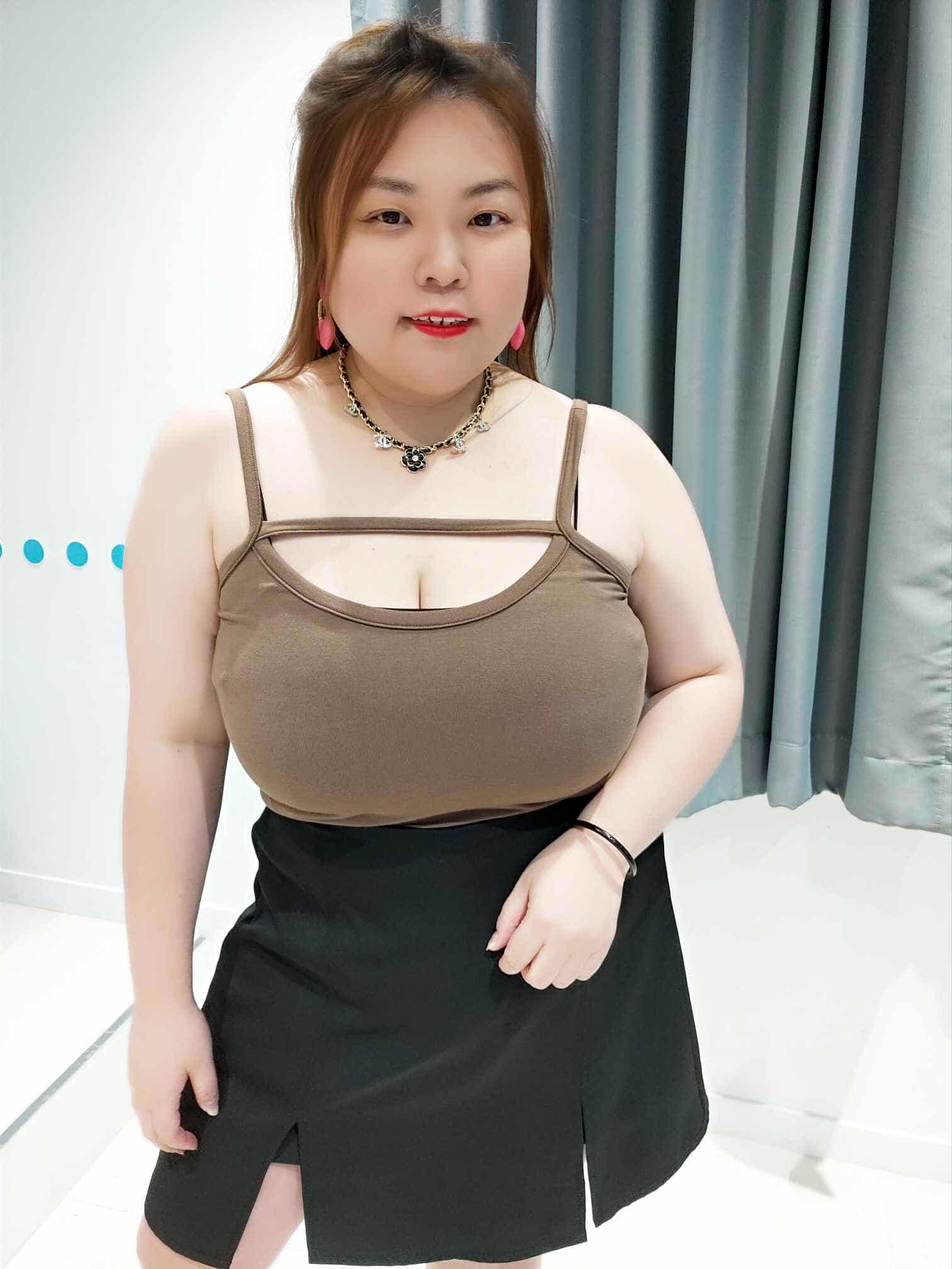 DSE13 前镂空可调节肩带小背心